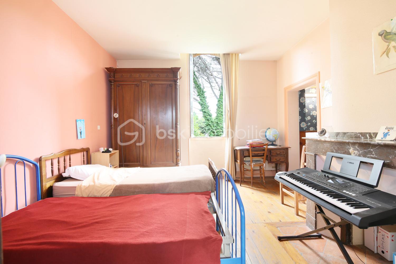 web 12 - Chambre4 01.jpg