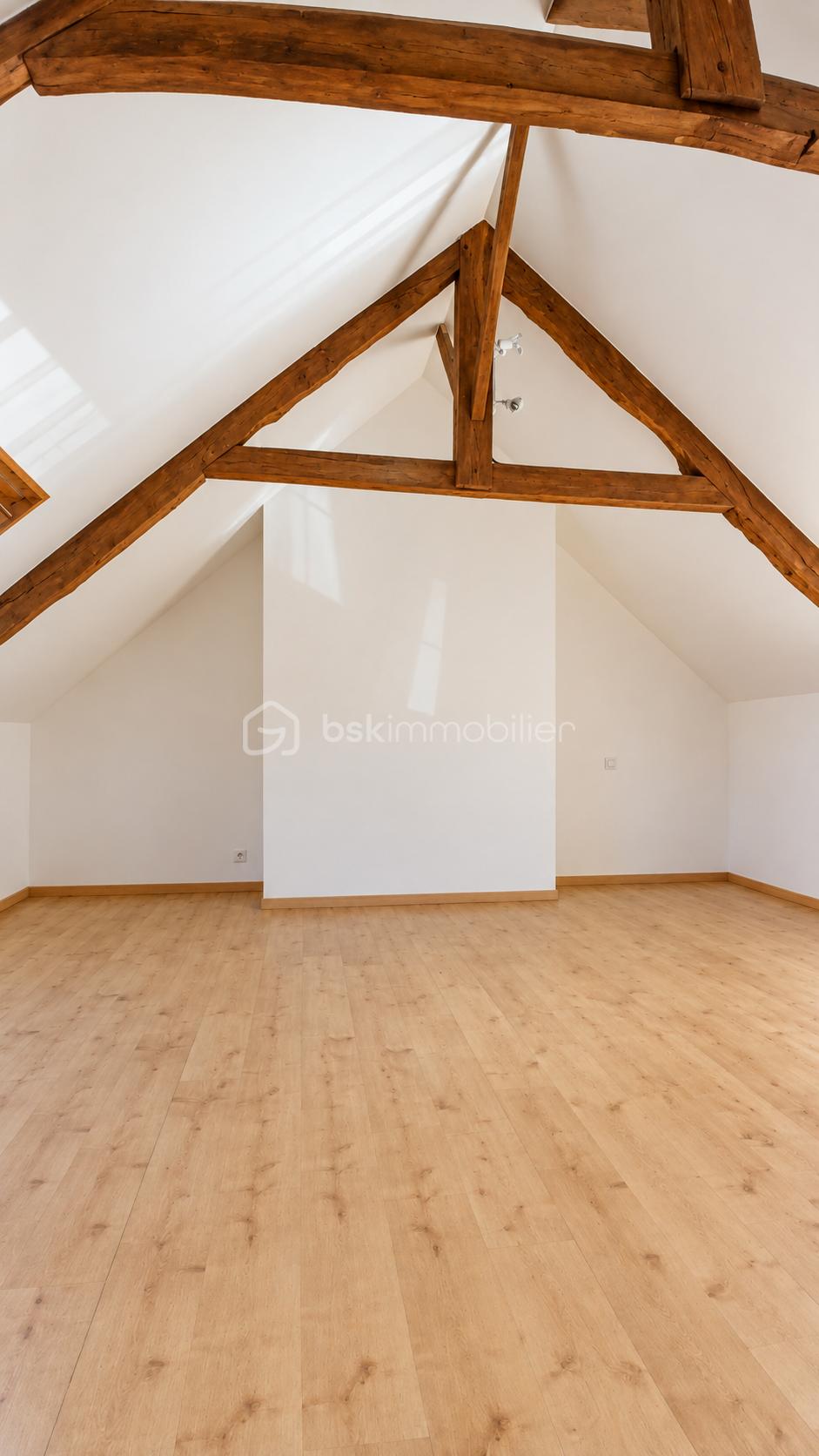 CHAMBRE ETAGE.png