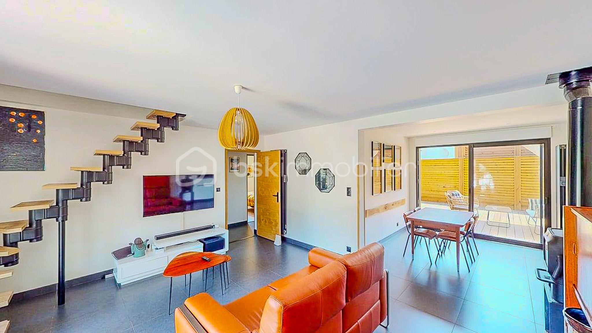 Maison de 140 m² - Maison-La-benne-06192025_072811.jpg