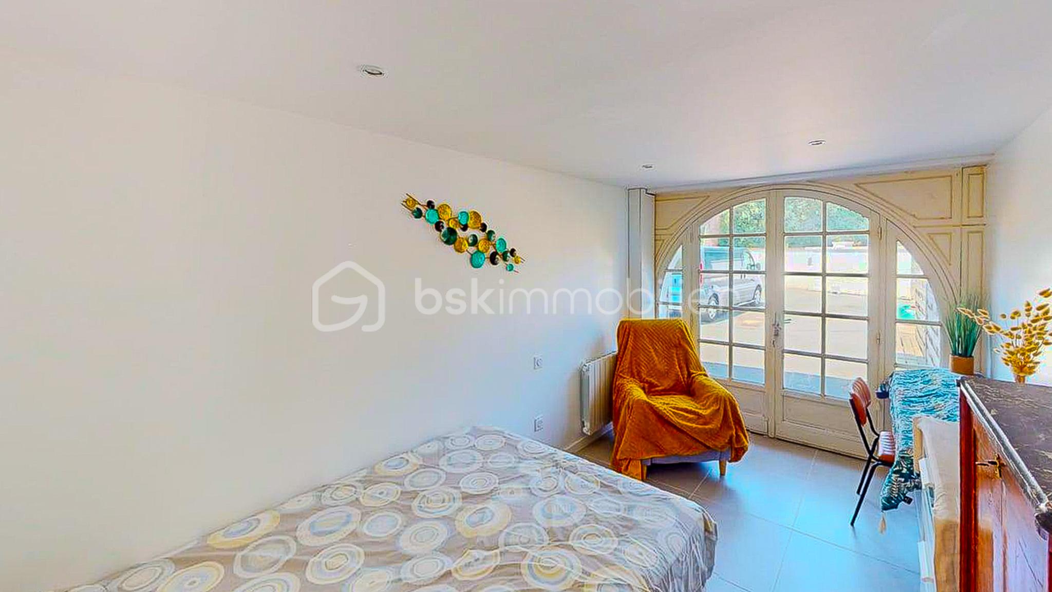 Maison de 140 m² - Maison-La-benne-06192025_073145.jpg