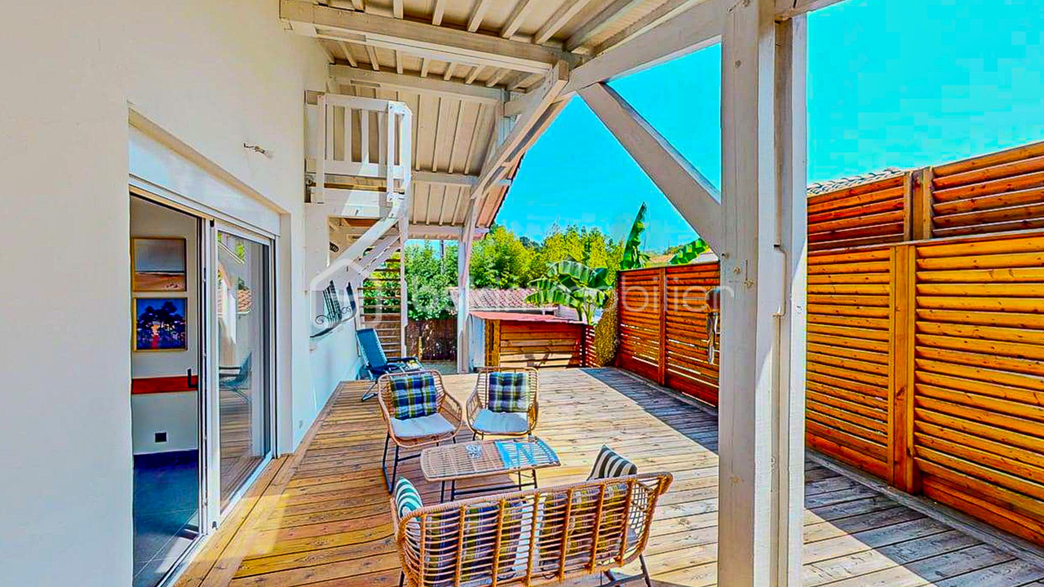 Maison de 140 m² - Maison-La-benne-06192025_074313.jpg