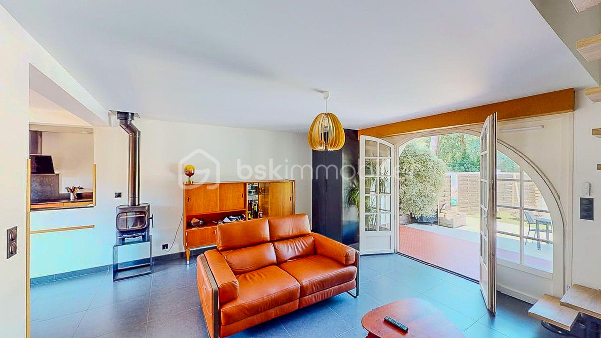 Maison de 140 m² - Maison-La-benne-06192025_072851.jpg