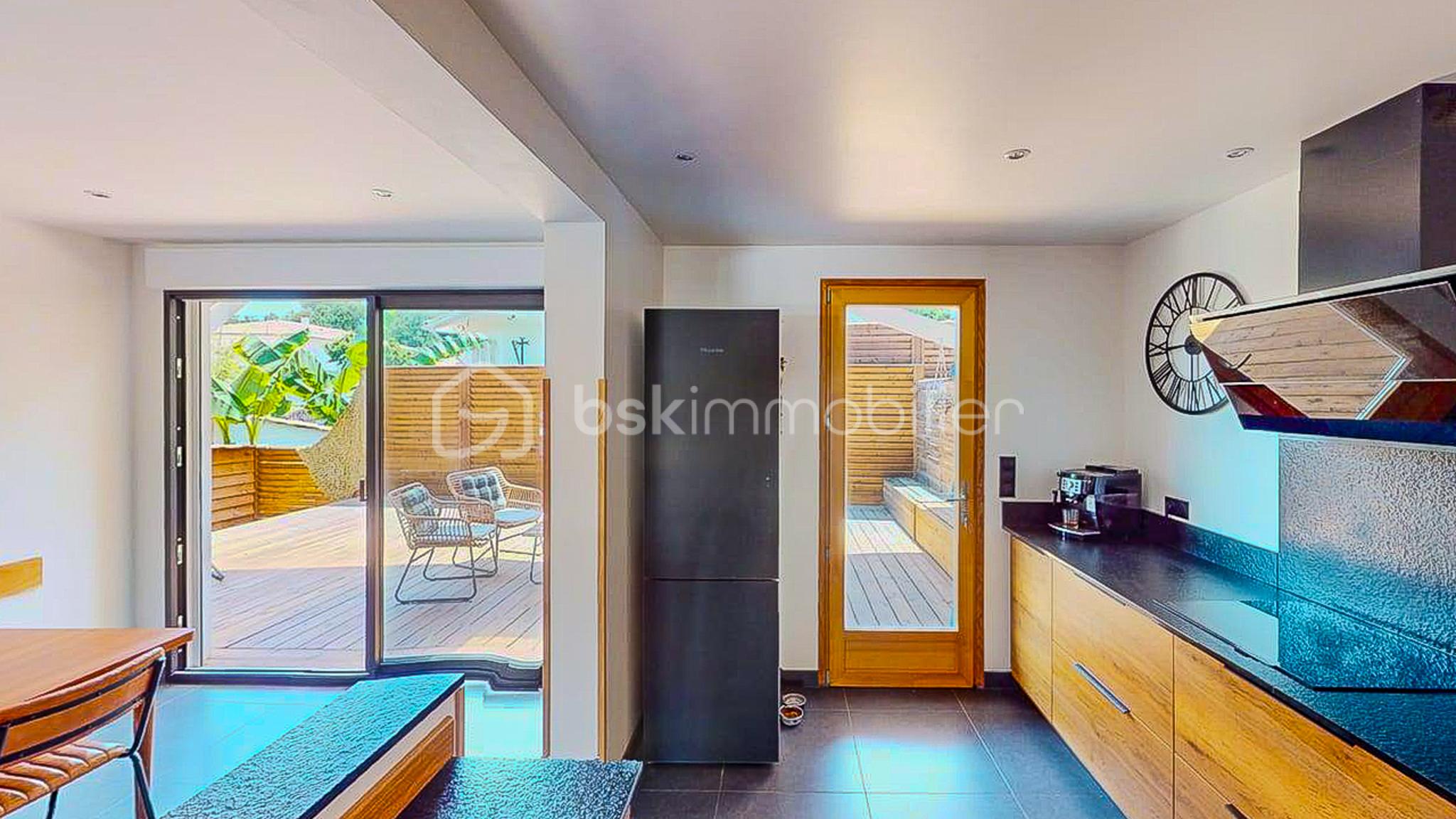 Maison de 140 m² - Maison-La-benne-06192025_073123.jpg