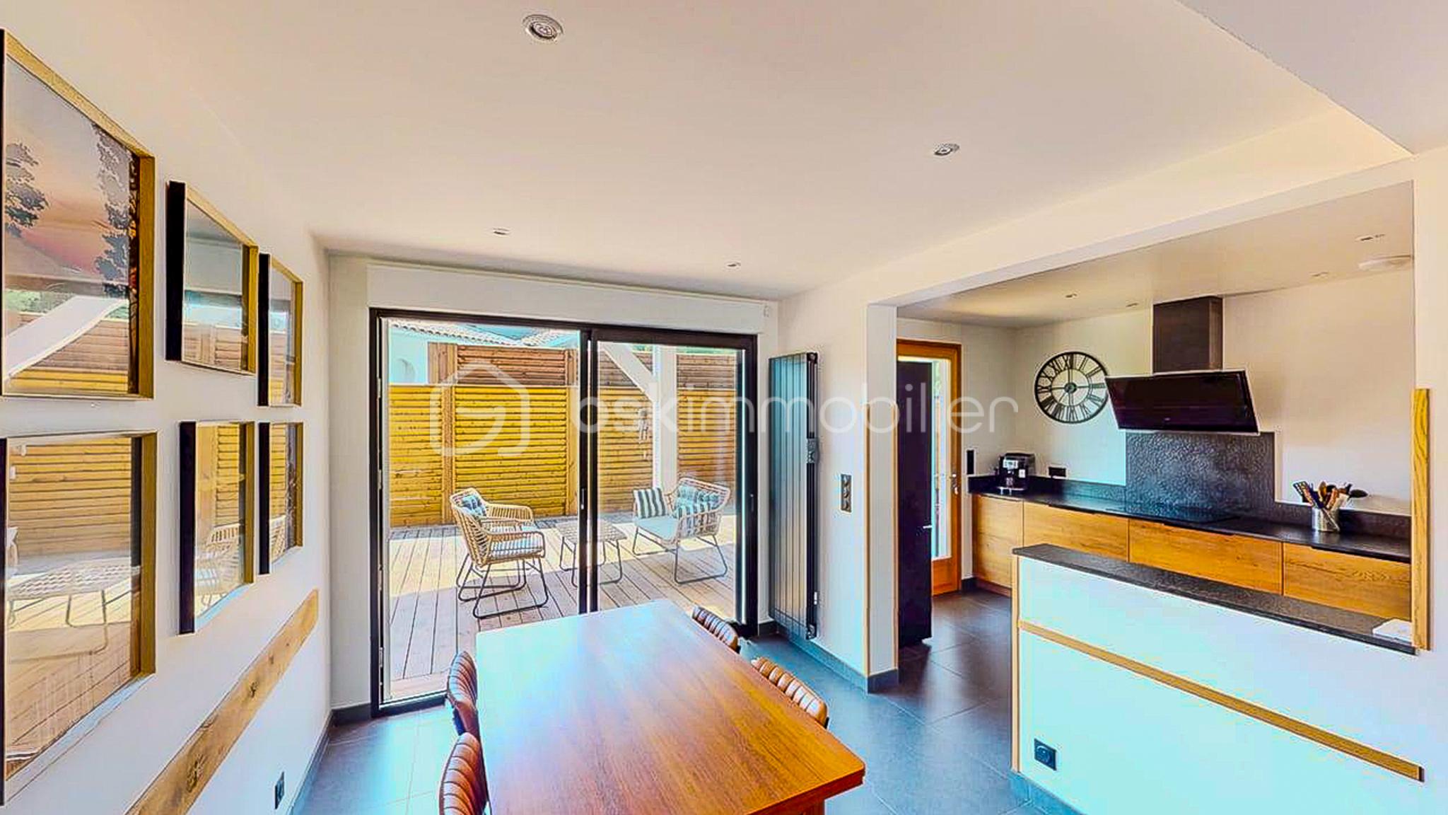 Maison de 140 m² - Maison-La-benne-06192025_072928.jpg