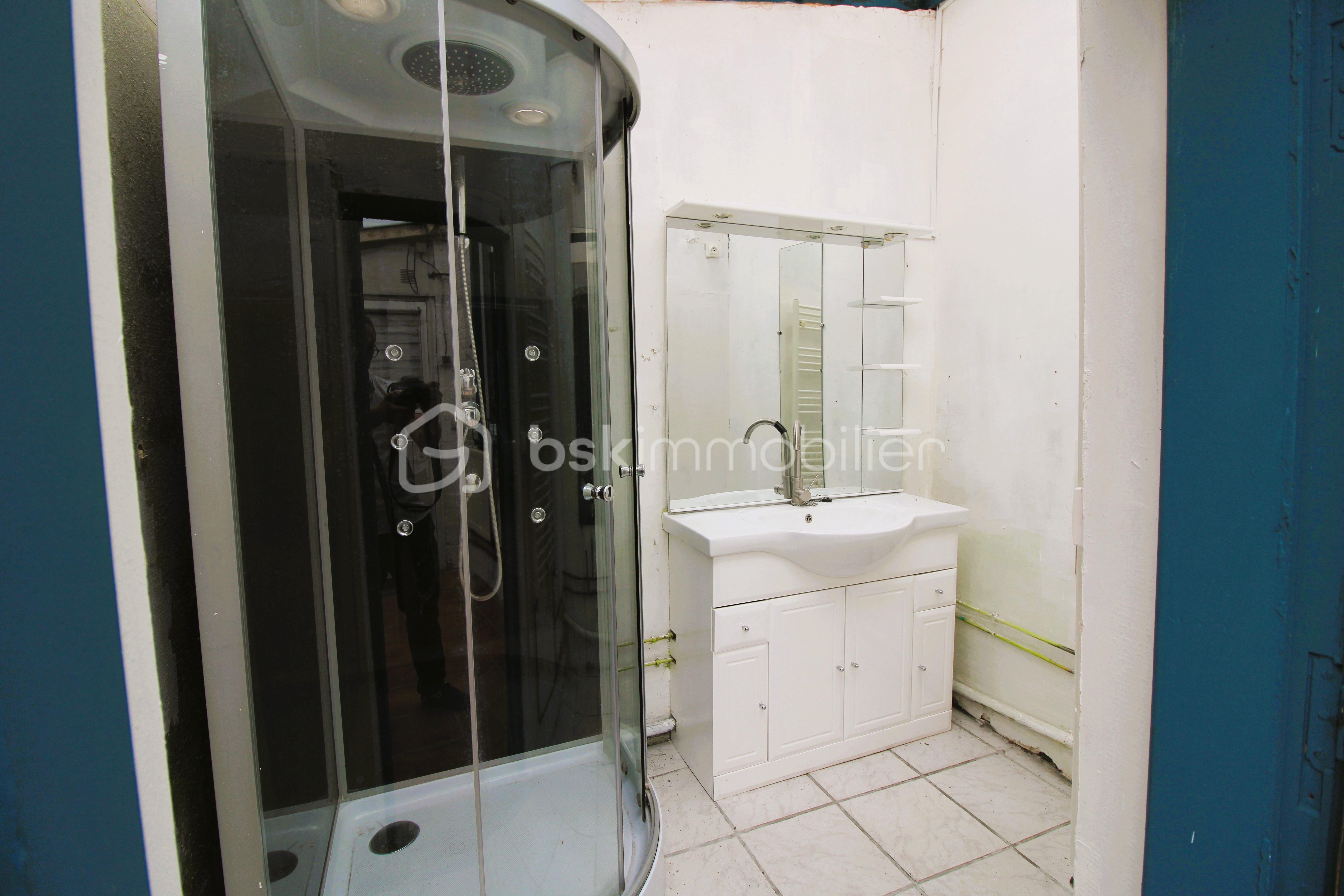 Maison de 131 m² - salle d'eau.JPG
