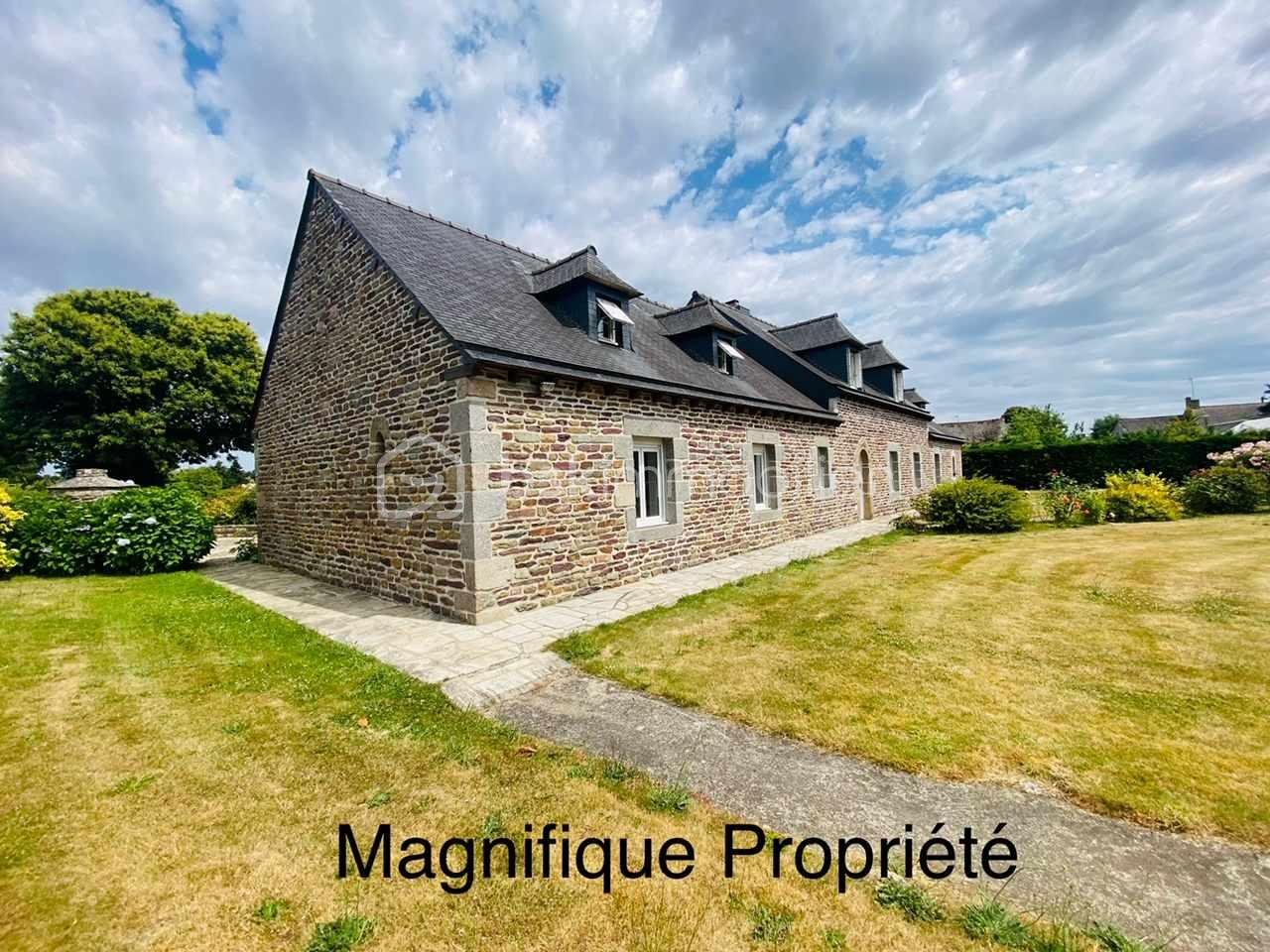 Maison de 310 m²