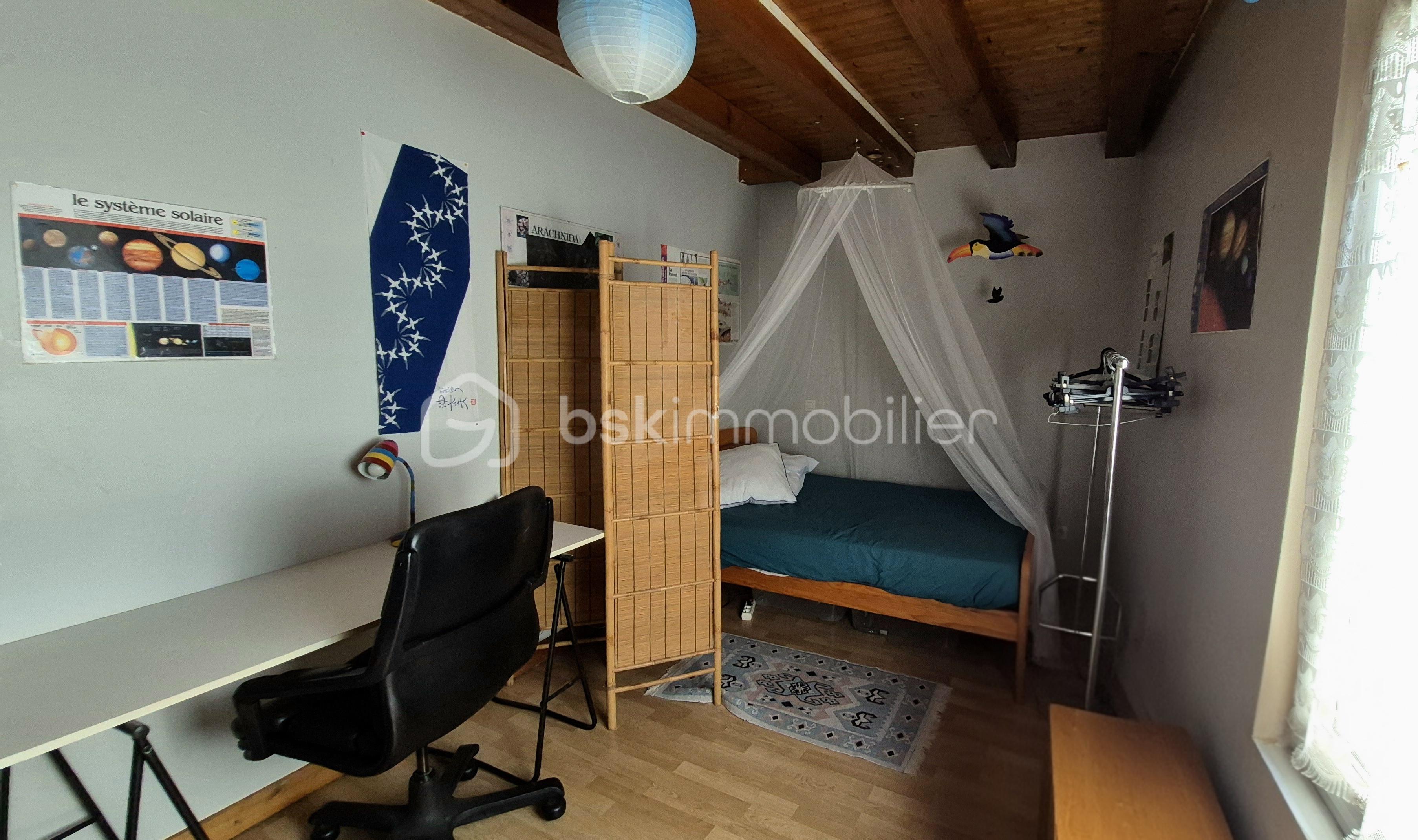 Maison de village de 129 m² - chambre 1 (1).jpg