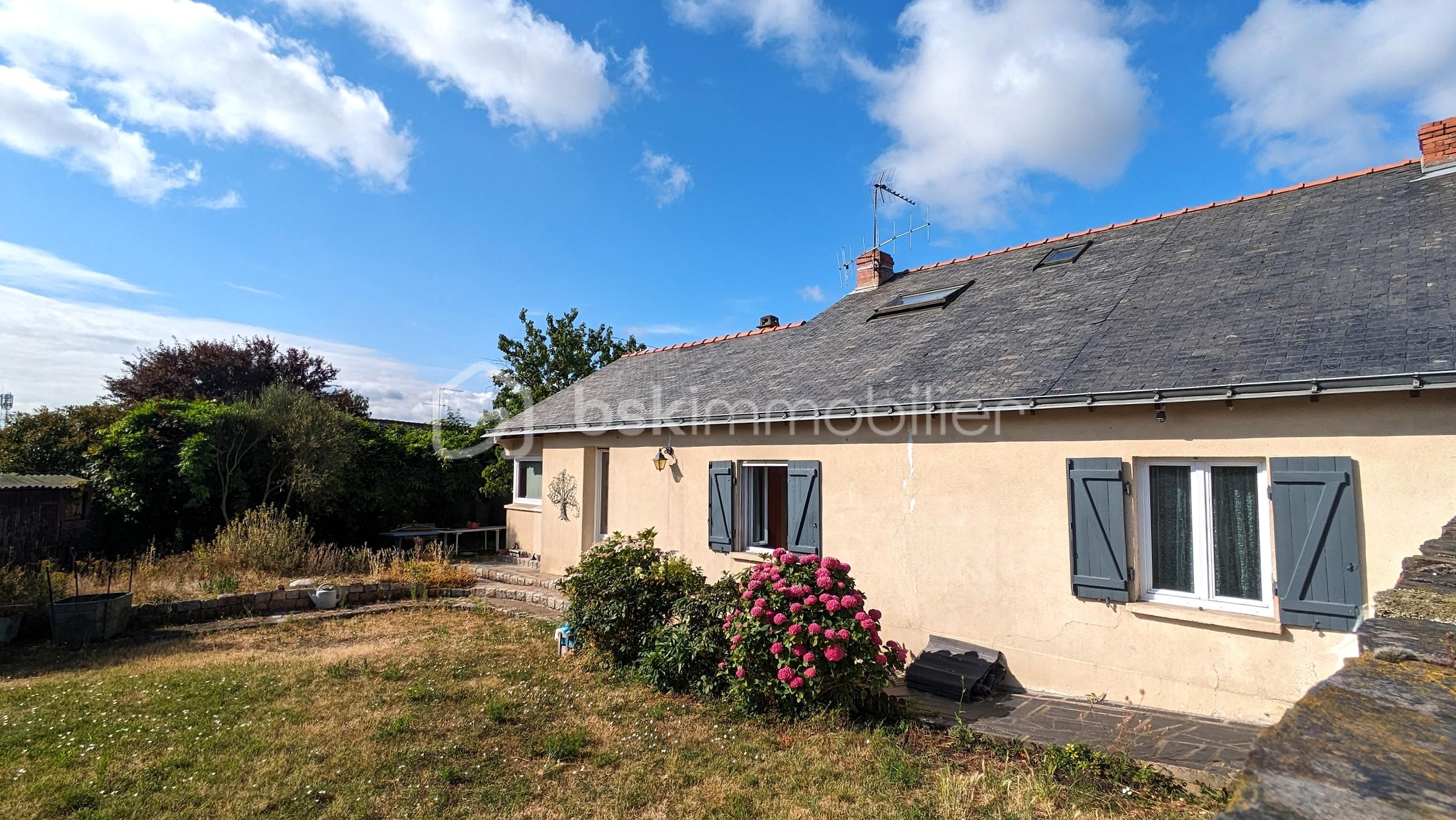 Maison de 147 m² - JARDIN COTE RUE.jpg