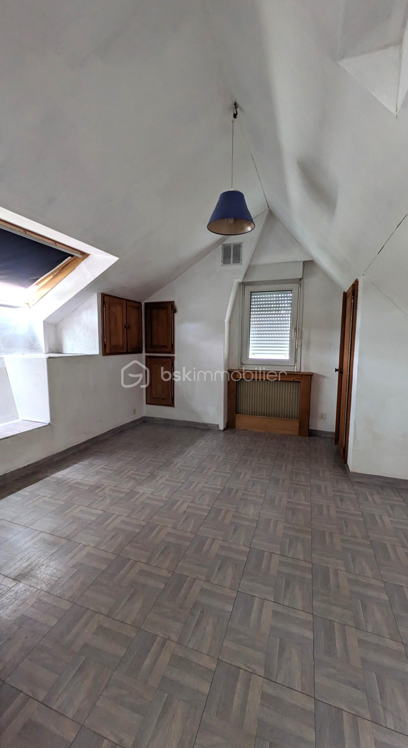 Maison de 147 m² - CHAMBRE GRENIER.jpg