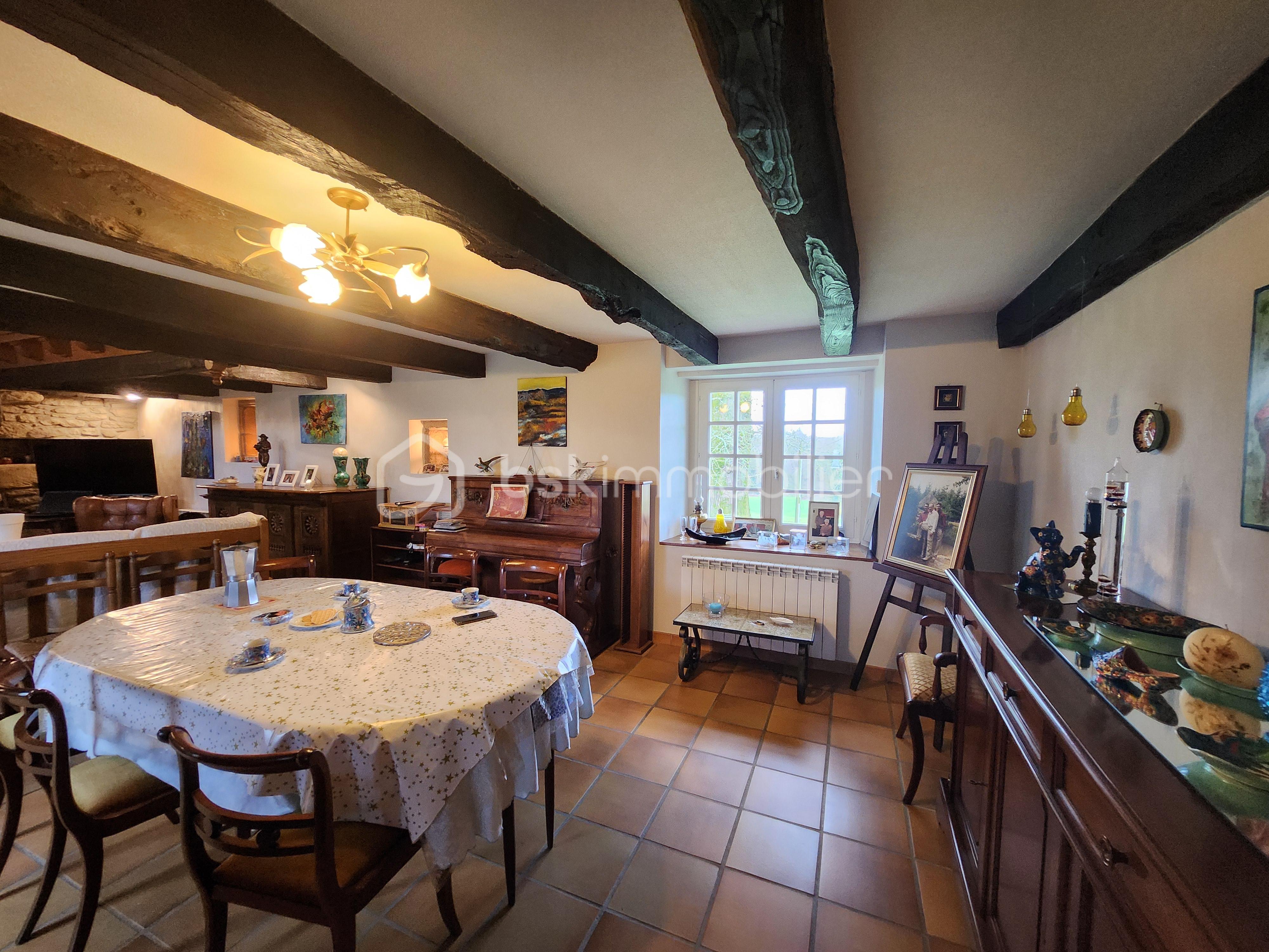 Maison en pierre de 187 m² - 20240404_161237.jpg