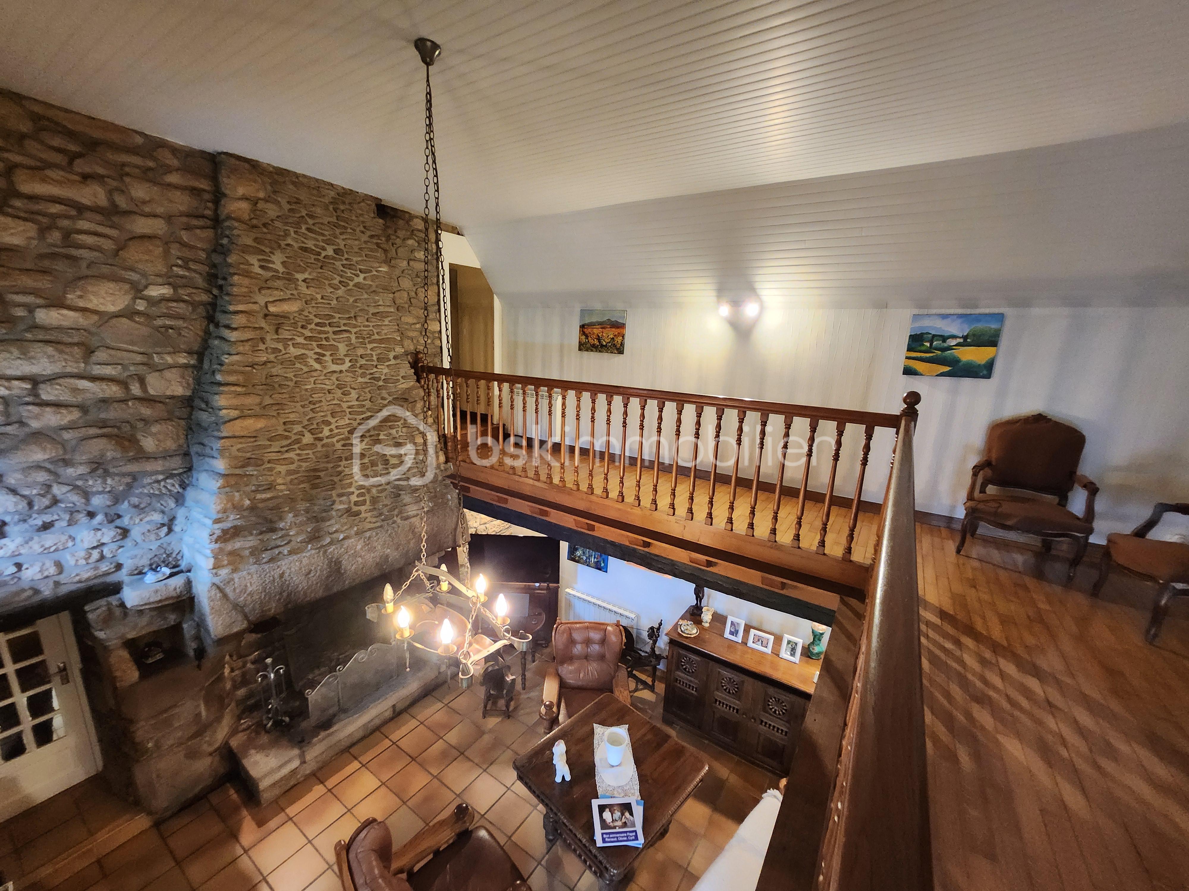 Maison en pierre de 187 m² - 20240404_164811.jpg