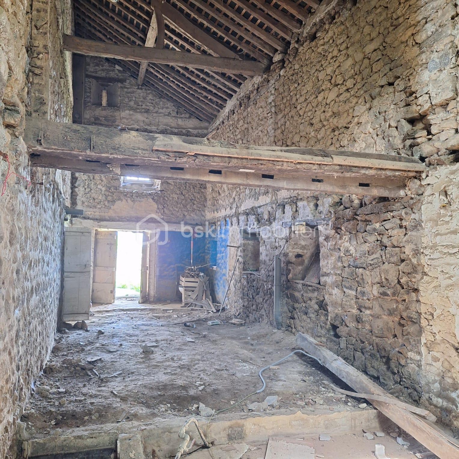 Corps de ferme de 170 m² - 3964b0a1-9cff-4a5a-be17-bcd5d18225d9.jpeg