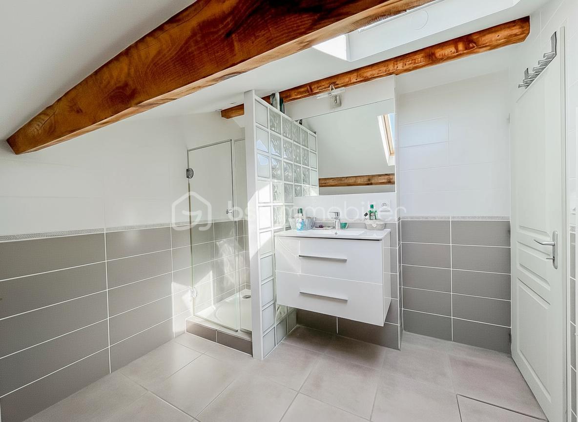 Maison traditionnelle de 90 m² - db68e0b0-8b37-40b3-8604-4c4f7980d183.jpg