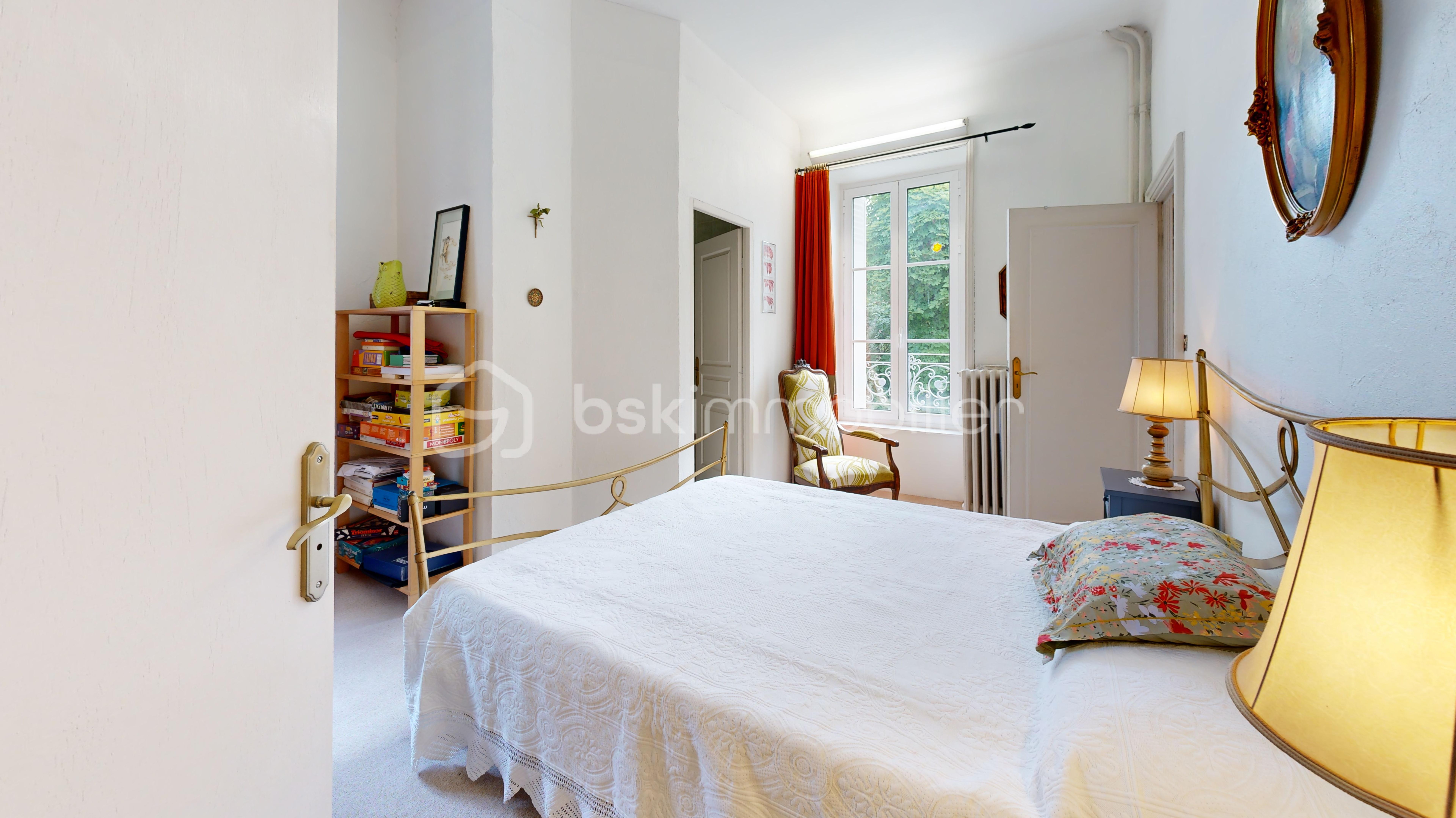 Maison de 241 m² - Cressenssac-Bedroom 1.jpg