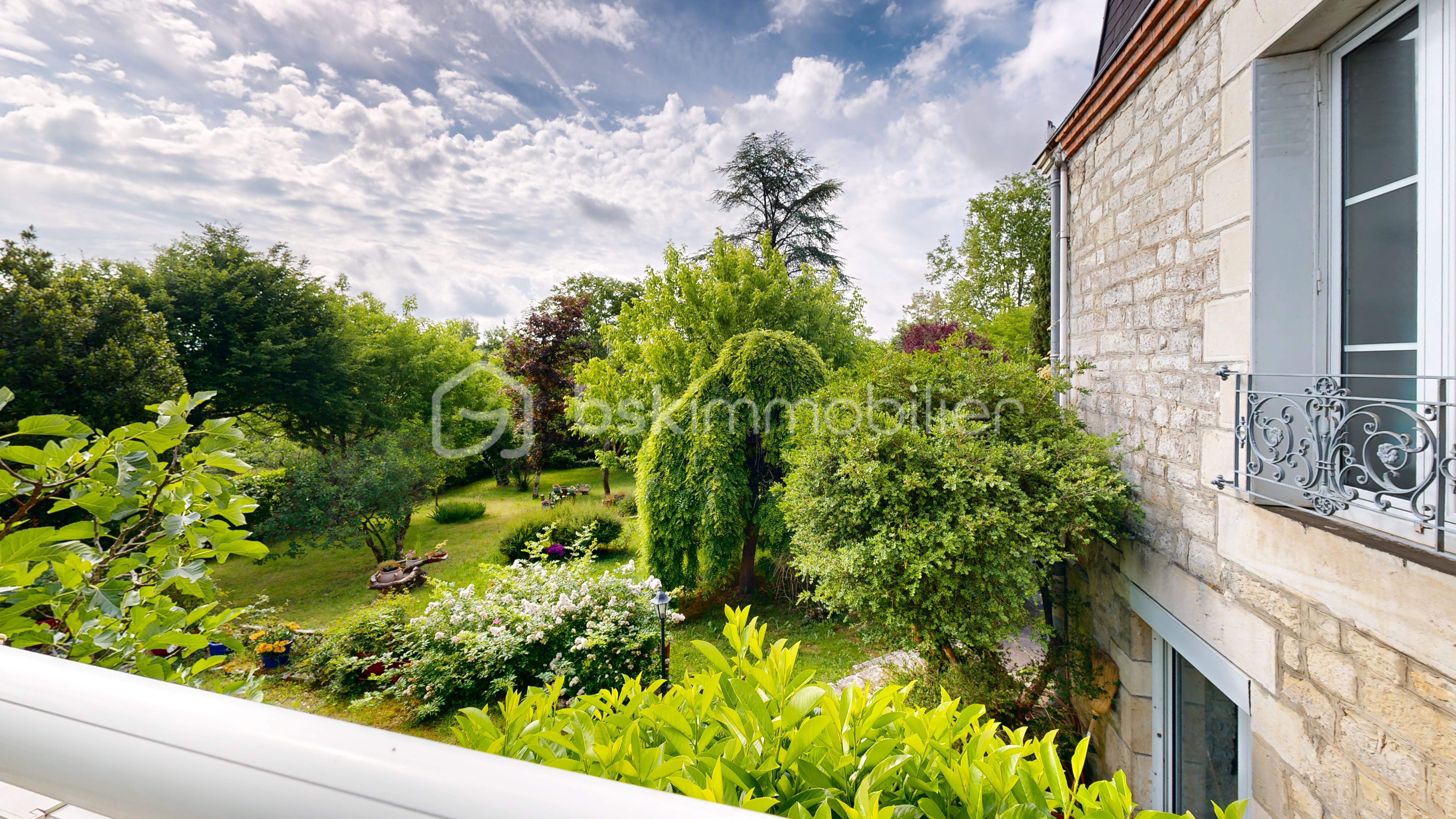 Maison de 241 m² - Cressenssac-Balcony 1.jpg