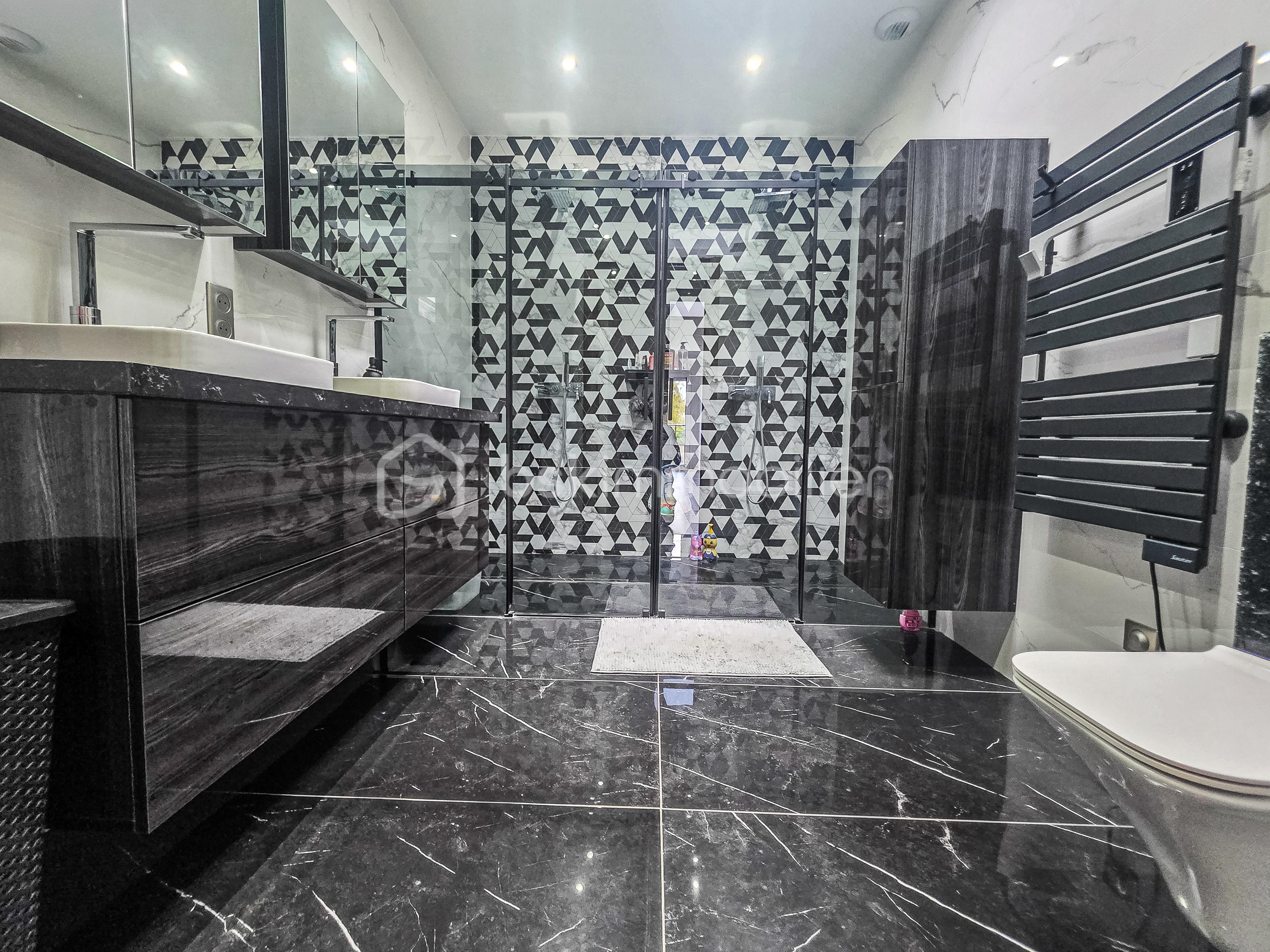 Villa de 225,32 m² - unlun - photo sde double 3 + wc.jpg