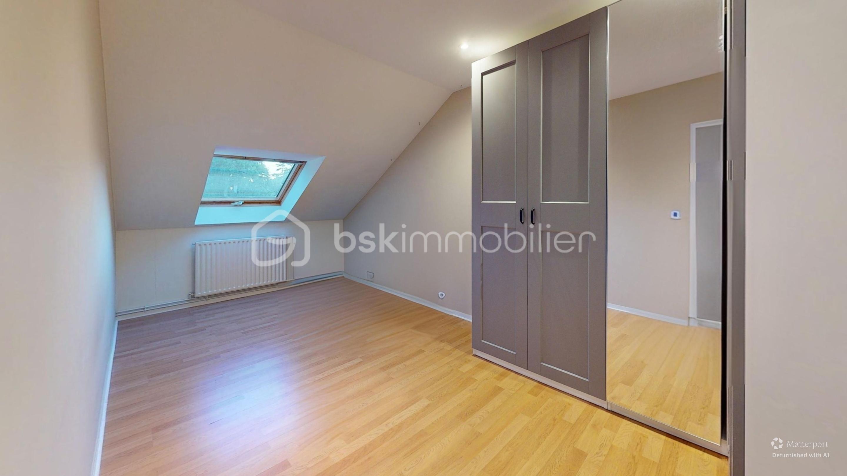 Maison de 105 m² - Bedroom-Defurnished 2.jpg