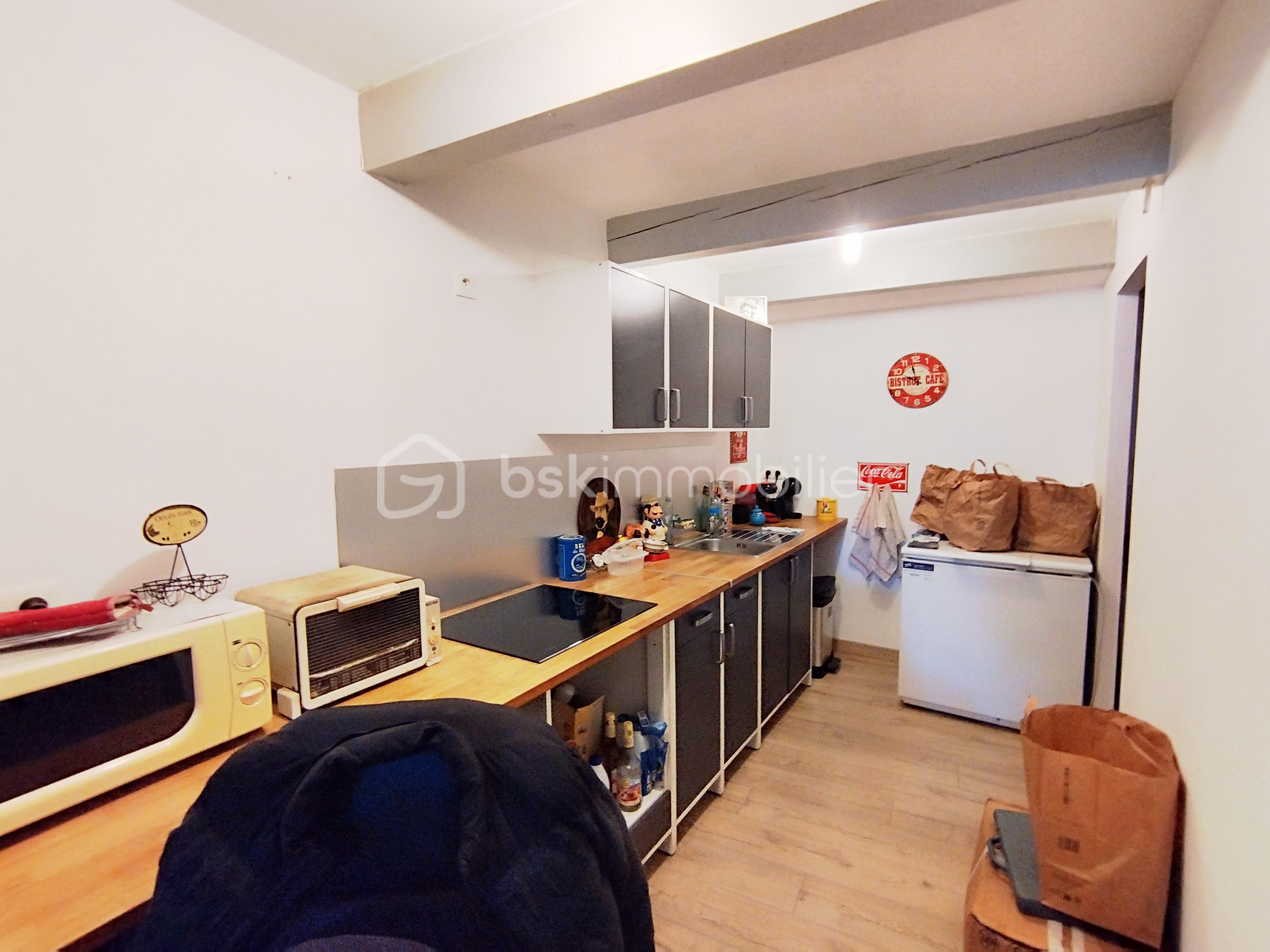 Immeuble mixte de 100 m² - 1759486335805.jpg