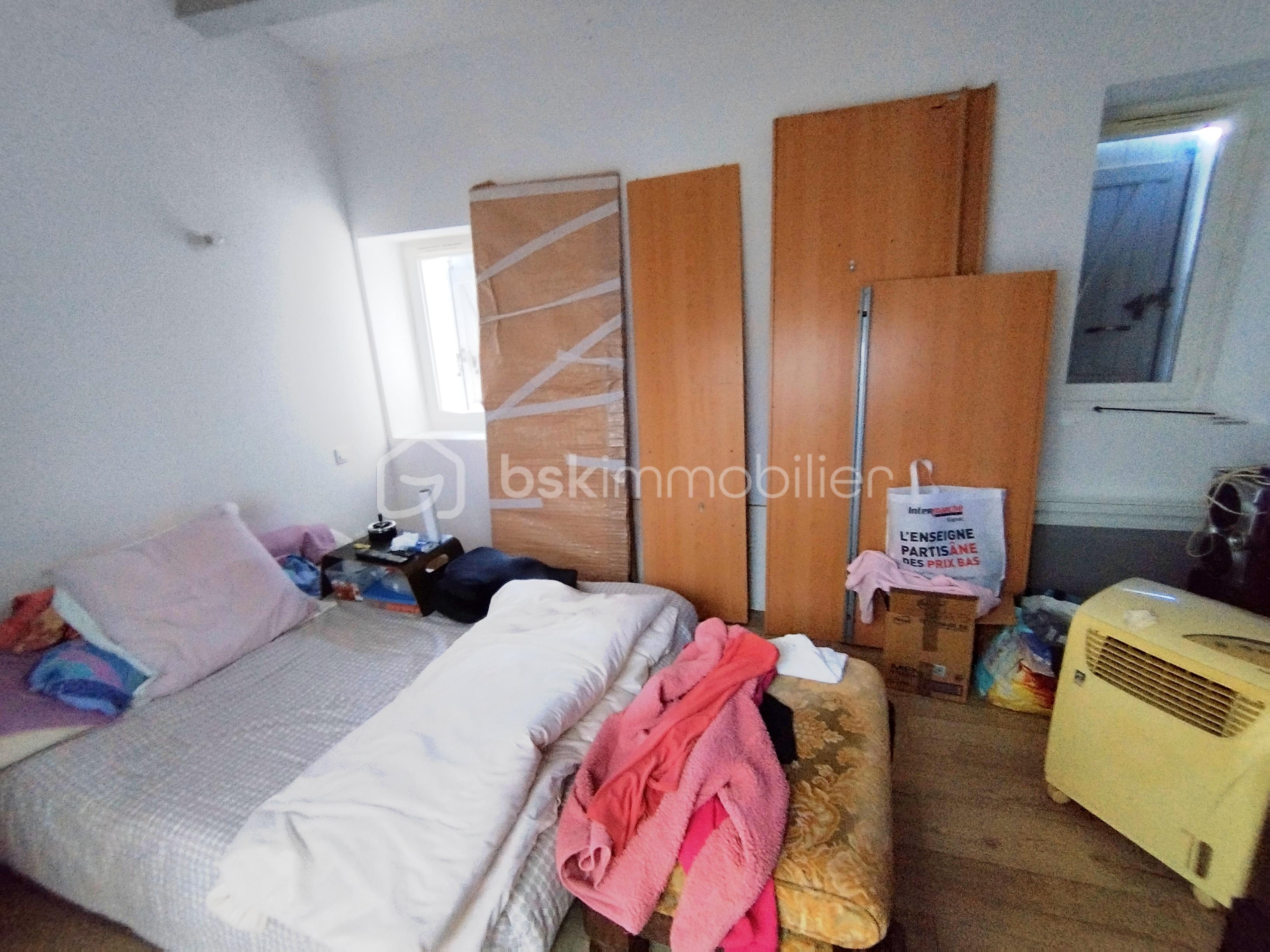 Immeuble mixte de 100 m² - 1759563335555.jpg