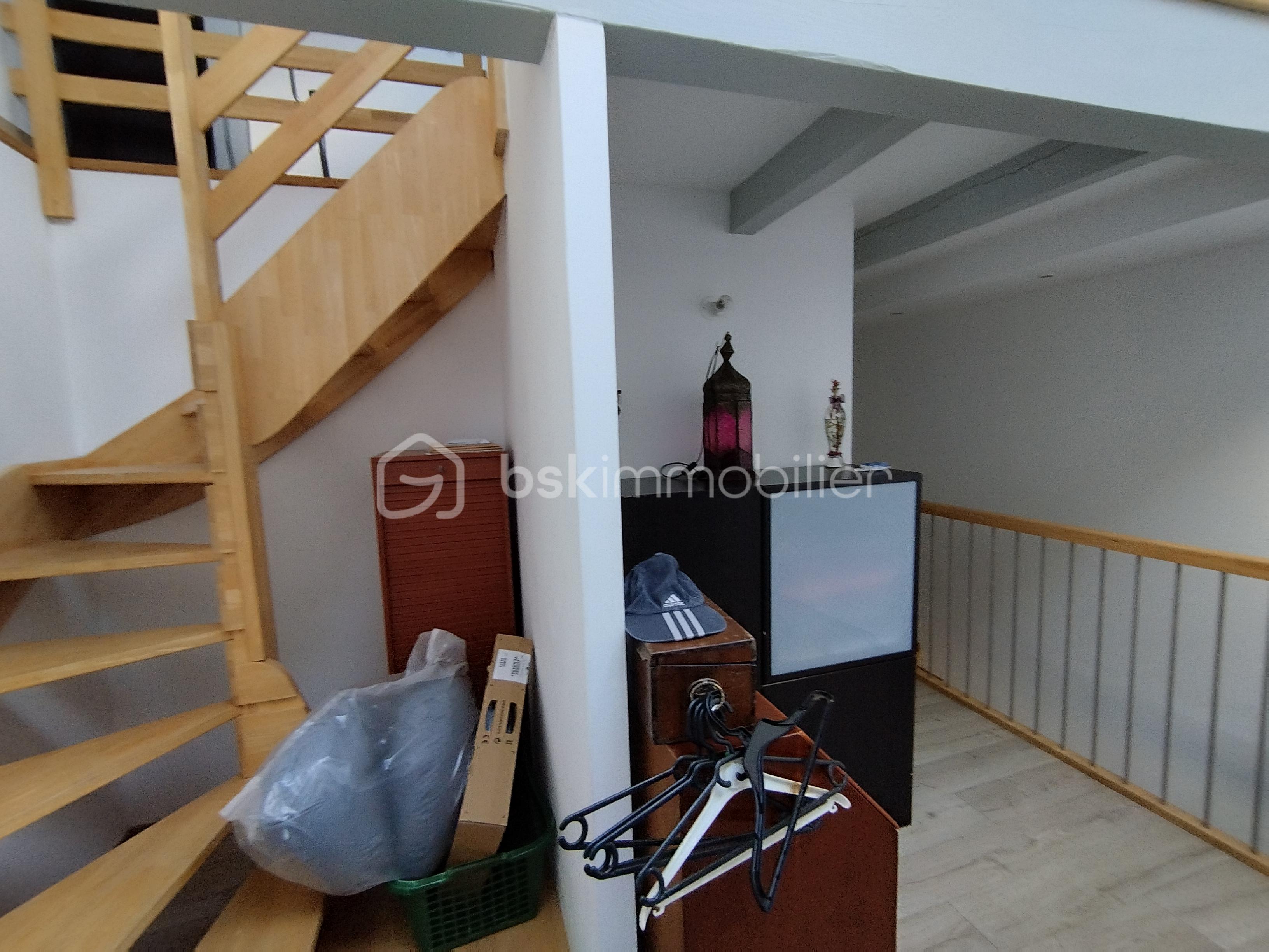 Immeuble mixte de 100 m² - 1759152971547.jpg