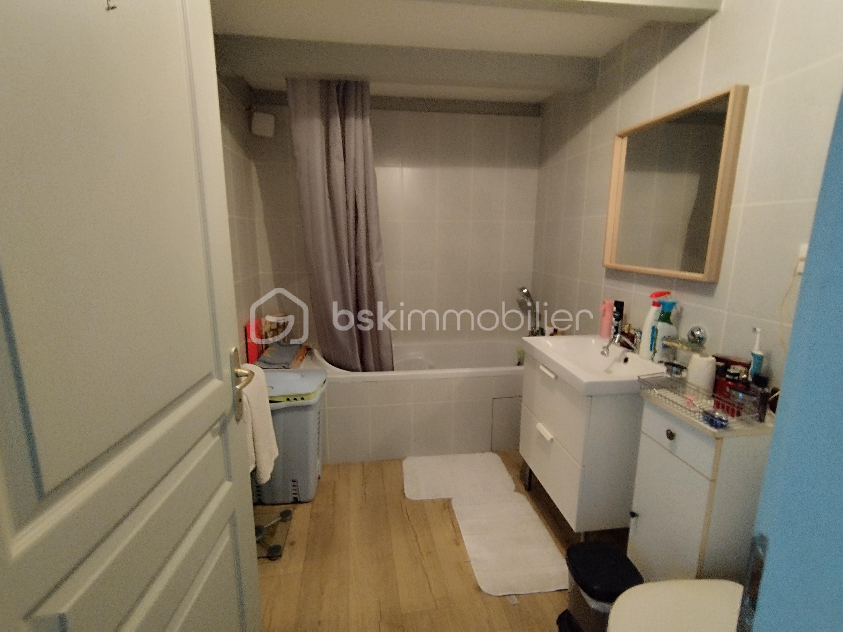 Immeuble mixte de 100 m² - 1759152971504.jpg