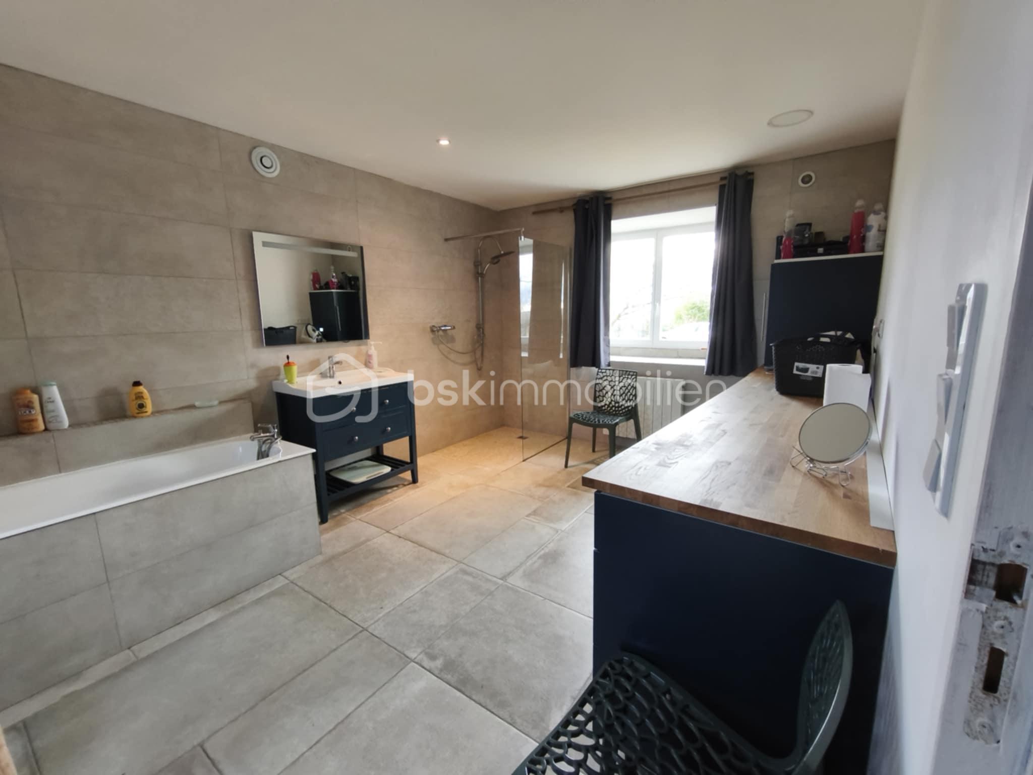 Maison ancienne de 140 m² - 6b10a9ff-7080-4e51-9a3b-7e9f6166c464.jpg