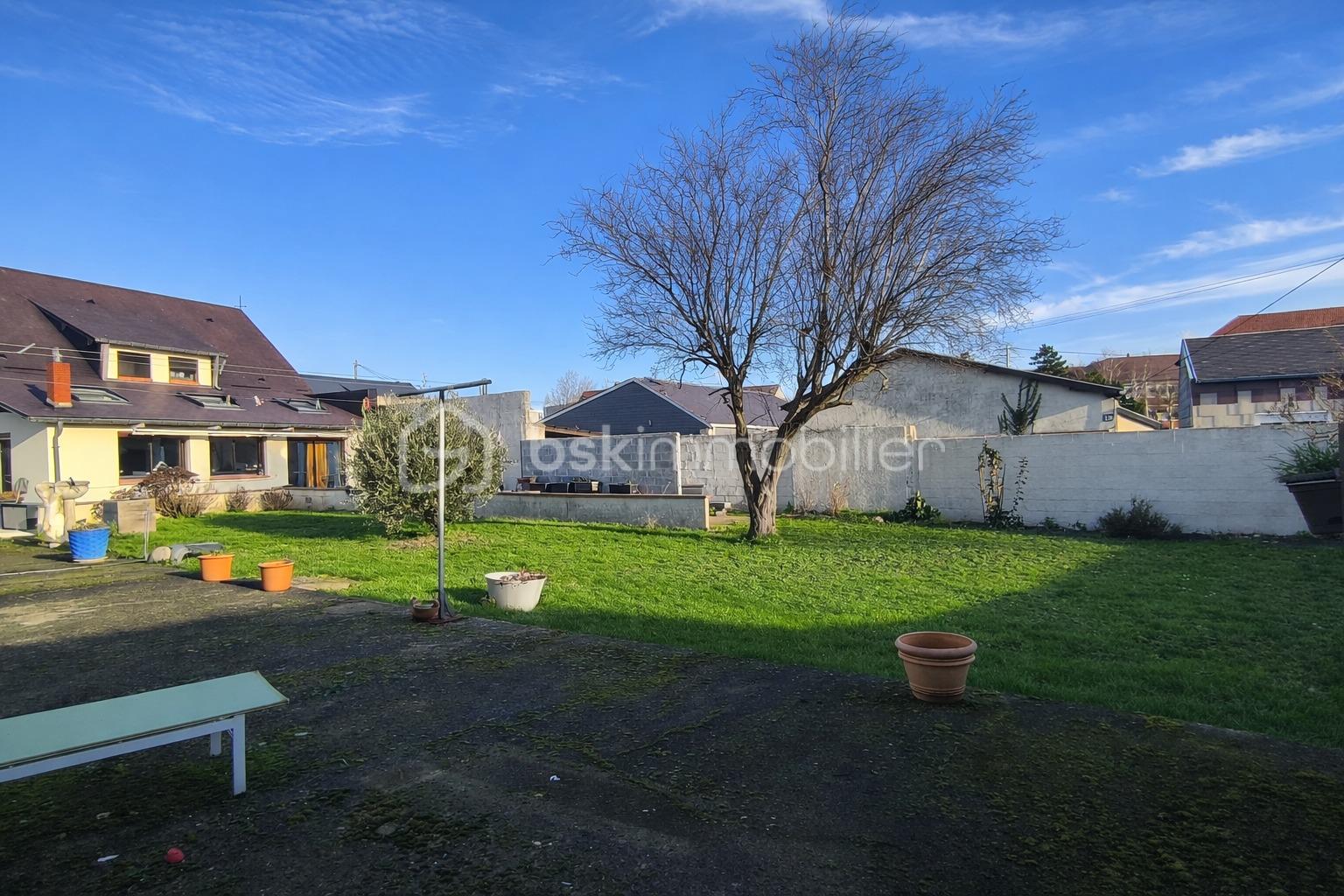 Maison de 200 m² - JWgXswen3smz2ZVbZk1JkU20aAopWSGDxaXOWWpm.jpg