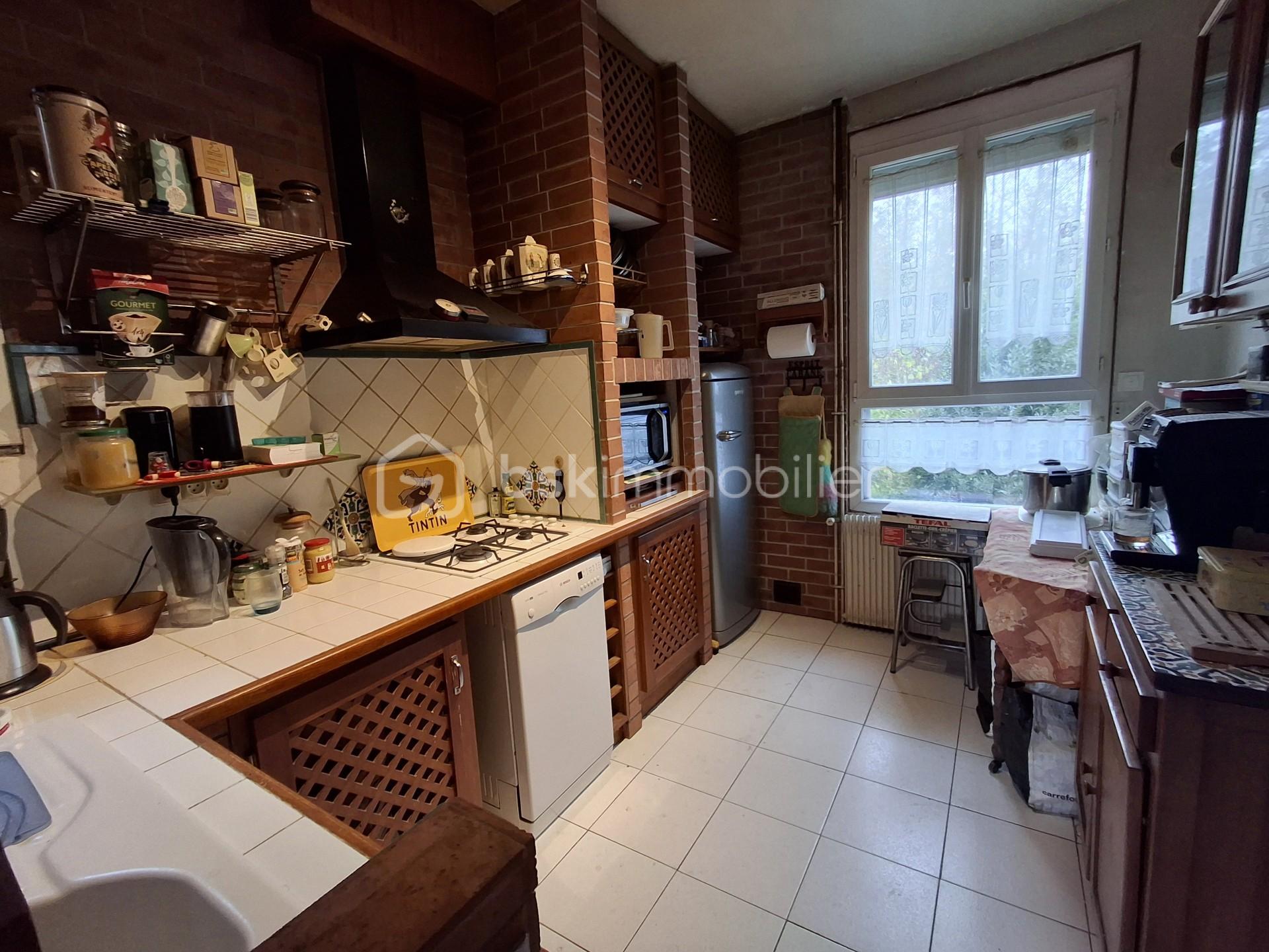 Maison de 115 m² - cuisine 3 paysage vers fenêtre.jpg