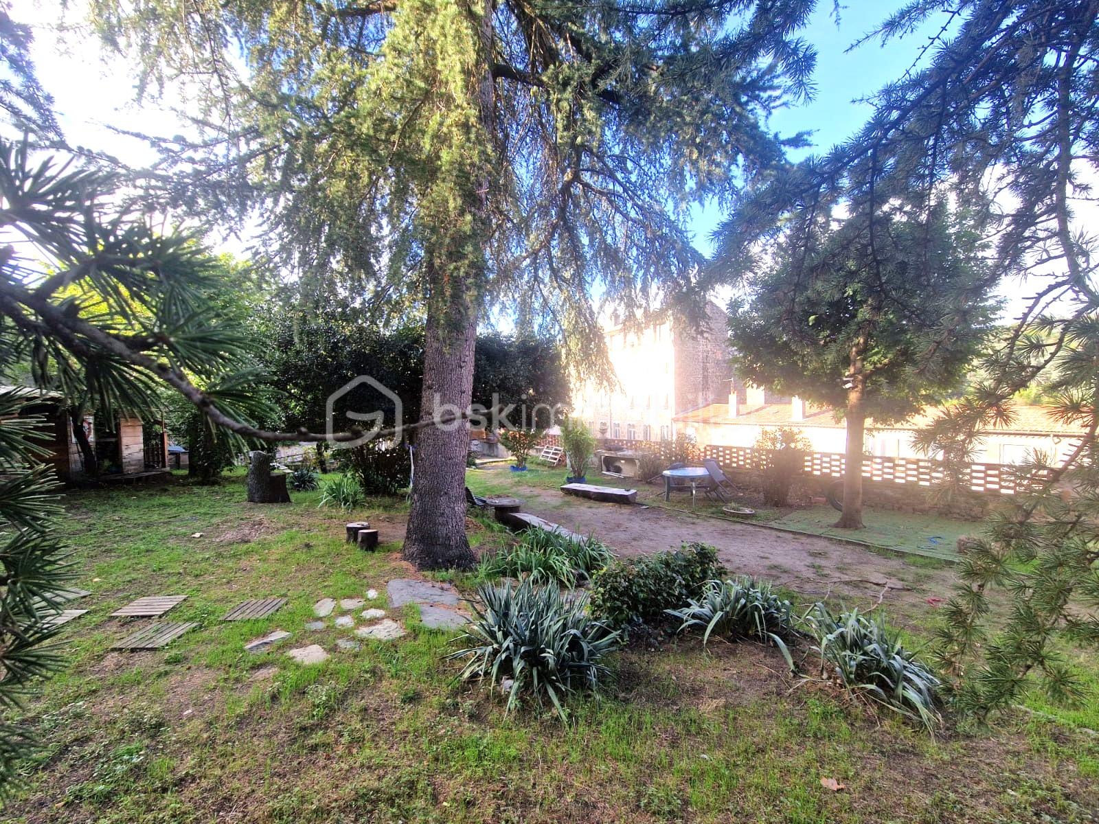 Immeuble de 424 m² - WhatsApp Image 2025-09-16 à 15.41.29_a4d6c1d4.jpg