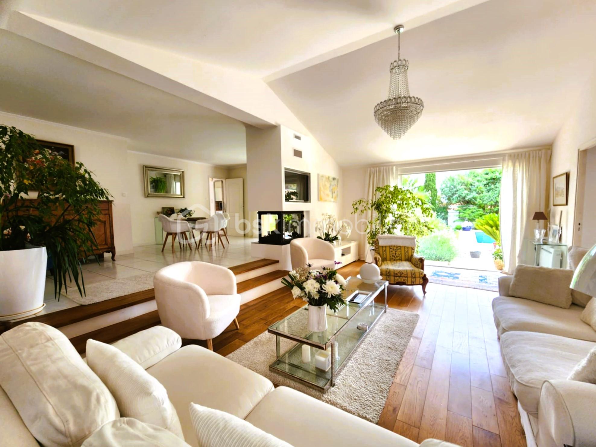 Maison de 160 m² - 07da5cd2-6a67-4ac0-adaa-a7b816e19fea (1).jpg