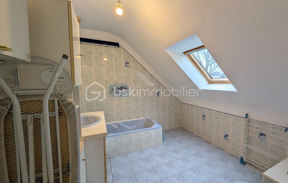 Maison de 100 m² - gael sdb haut.jpg