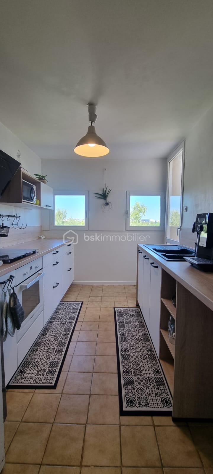 Appartement de 62,39 m² - cusine verticale.jpeg