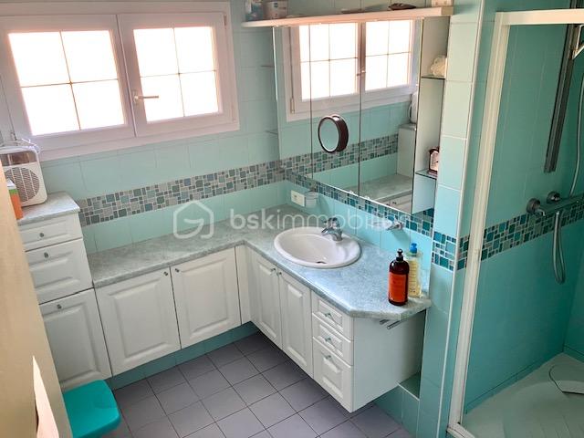 viviane salle de bains.jpeg