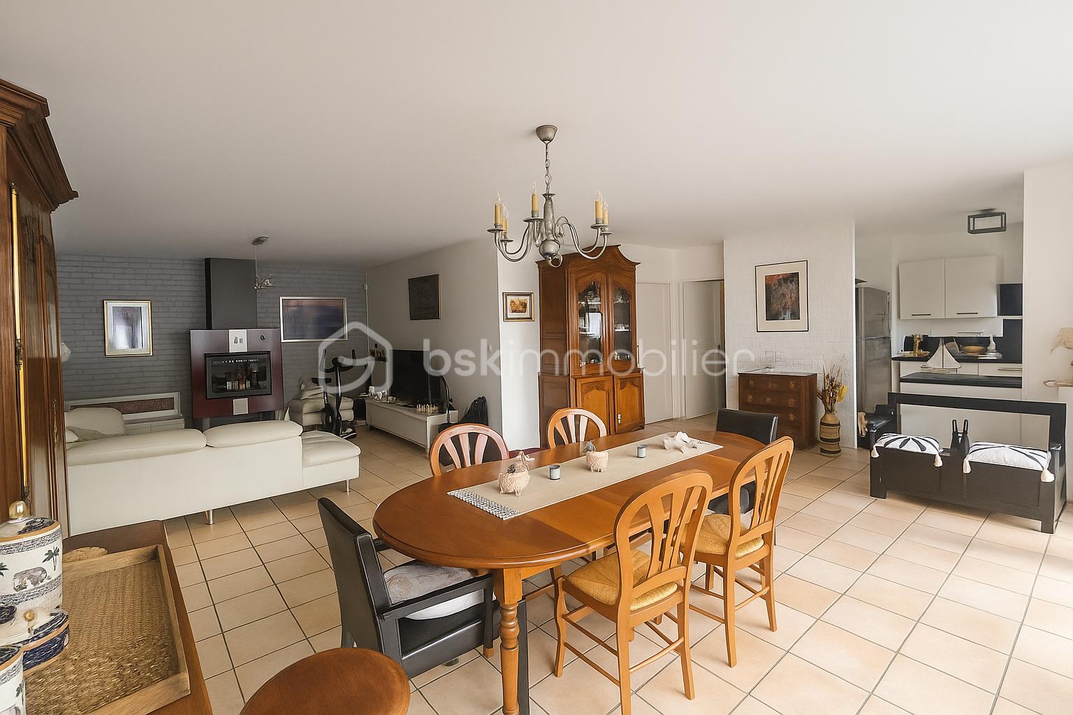 Maison de ville de 111,80 m² - ChatGPT Image 10 nov. 2025, 18_17_01.png