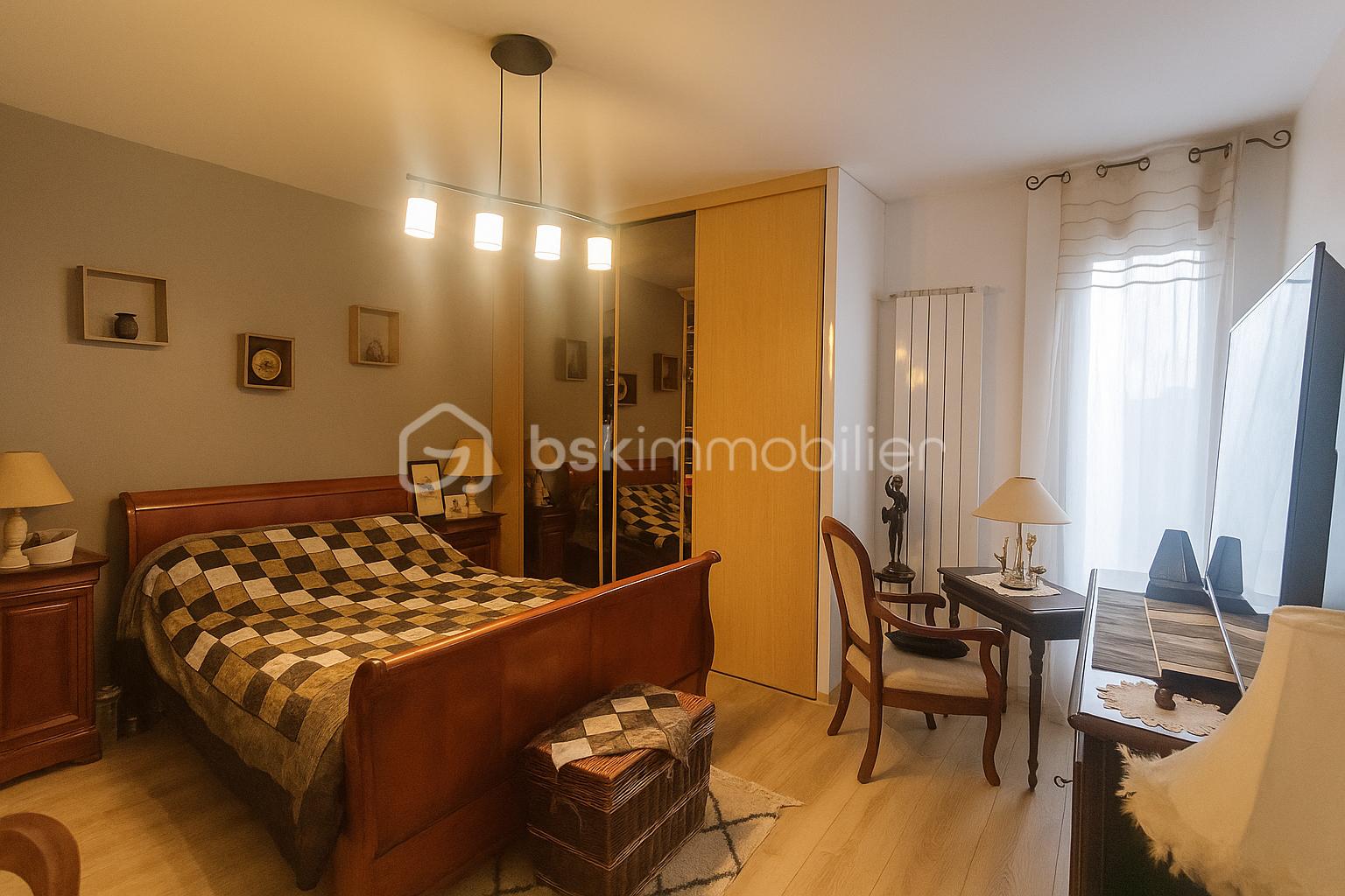 Maison de ville de 111,80 m² - ChatGPT Image 11 nov. 2025, 09_47_48.png