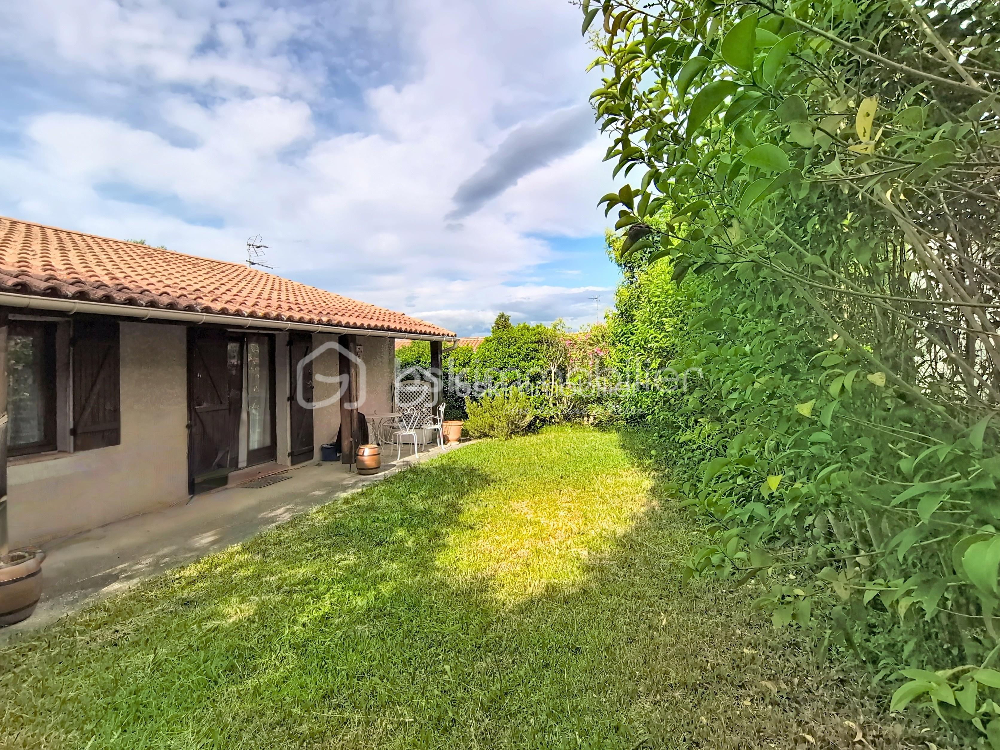 Maison coté jardin.jpg
