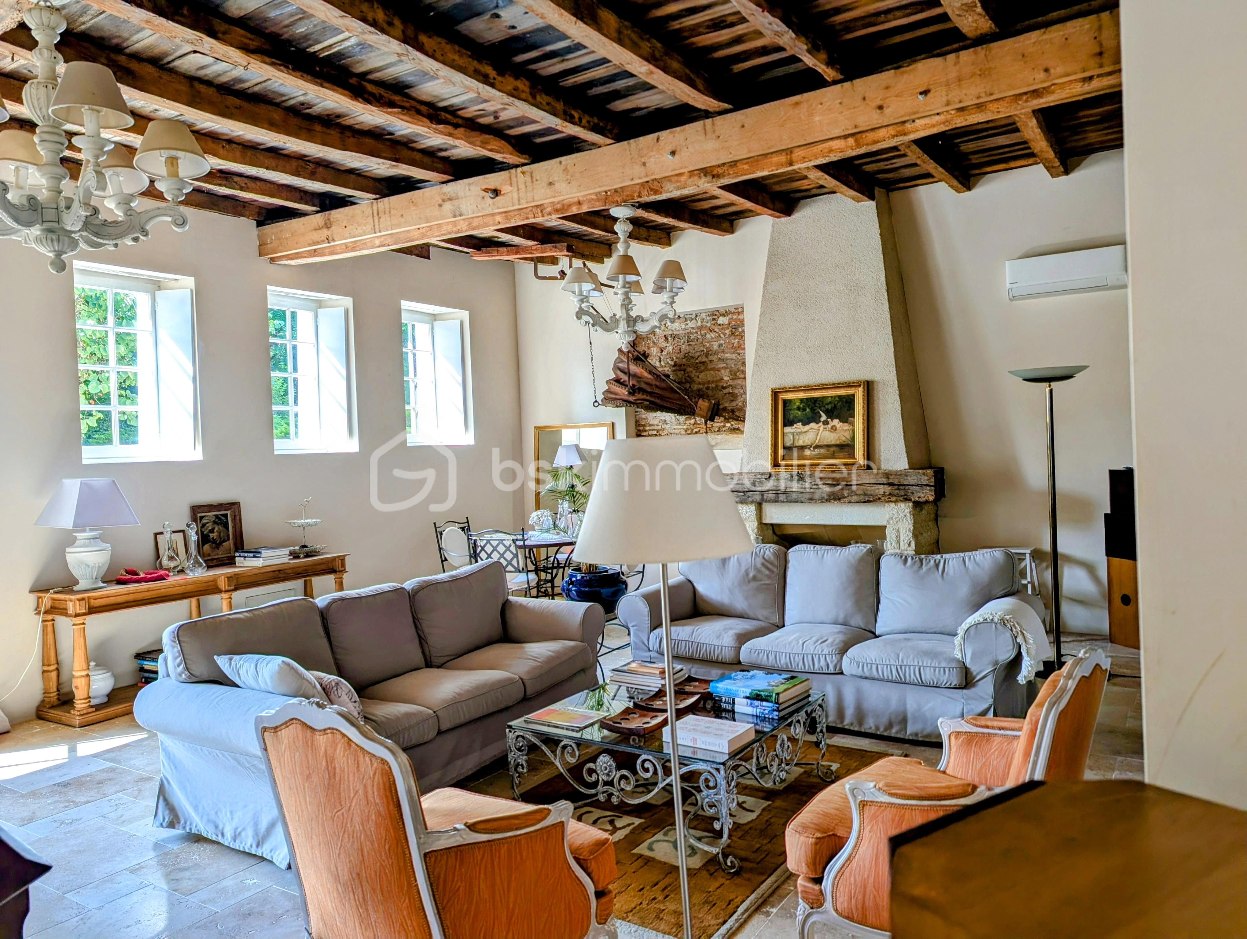 Maison de 296 m² - 8.jpg