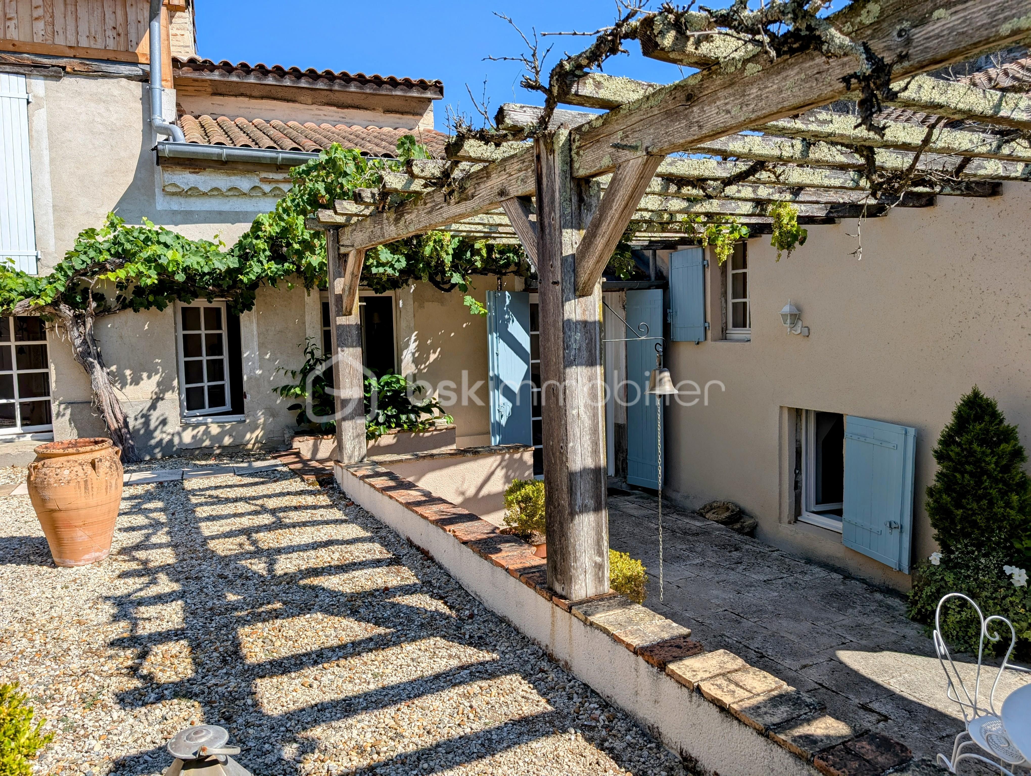 Maison de 296 m² - 4.jpg