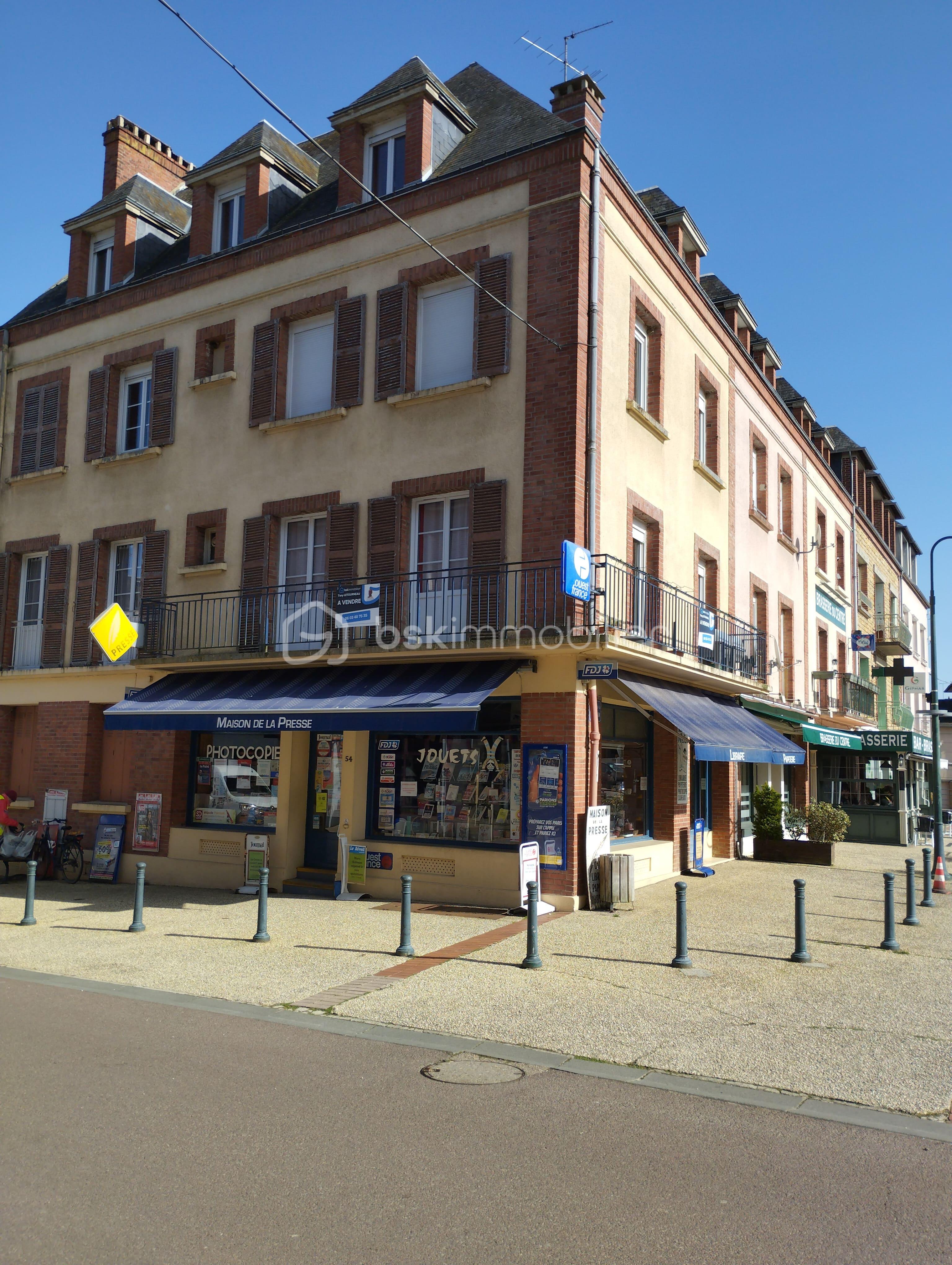 Immeuble dans son ensemble.jpg