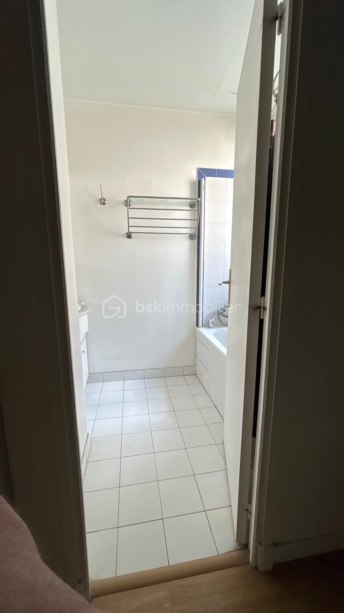 Appartement de 45,11 m² - sdb.jpg