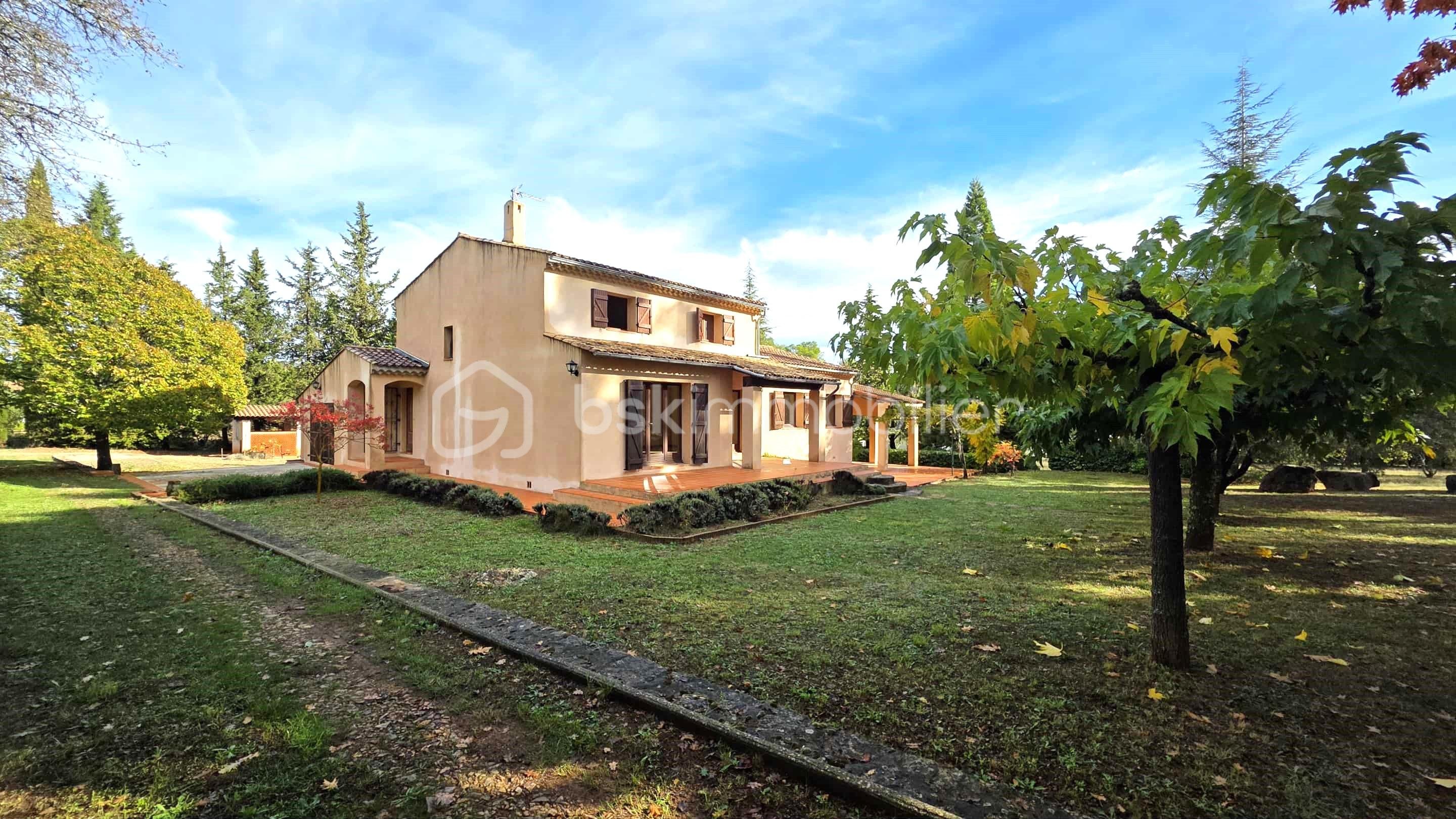 Maison traditionnelle de 176 m² - 821e5082-df93-4582-b62f-97522b5d23f3.jpg