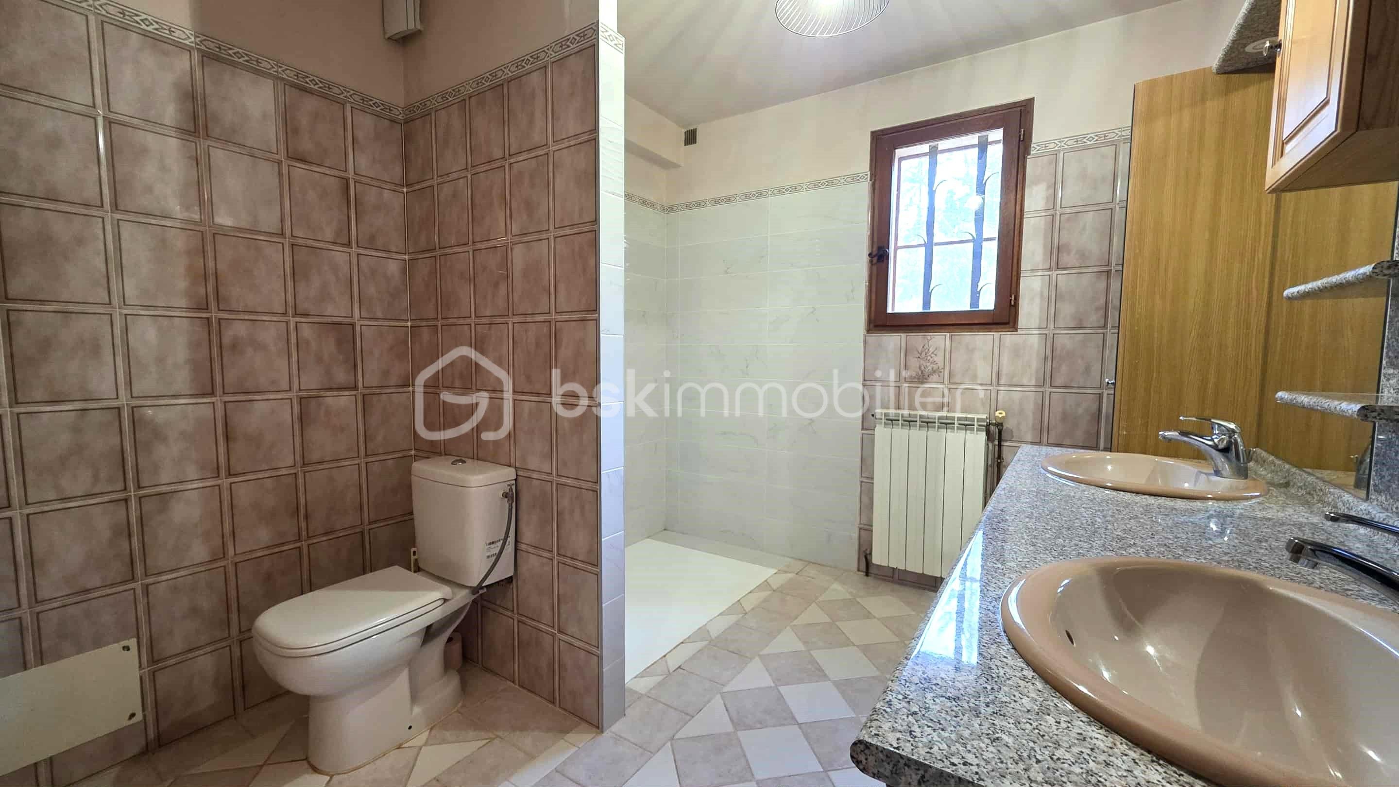 Maison traditionnelle de 176 m² - 7a47a83c-9065-420f-ade2-2e7d4d1af61e.jpg