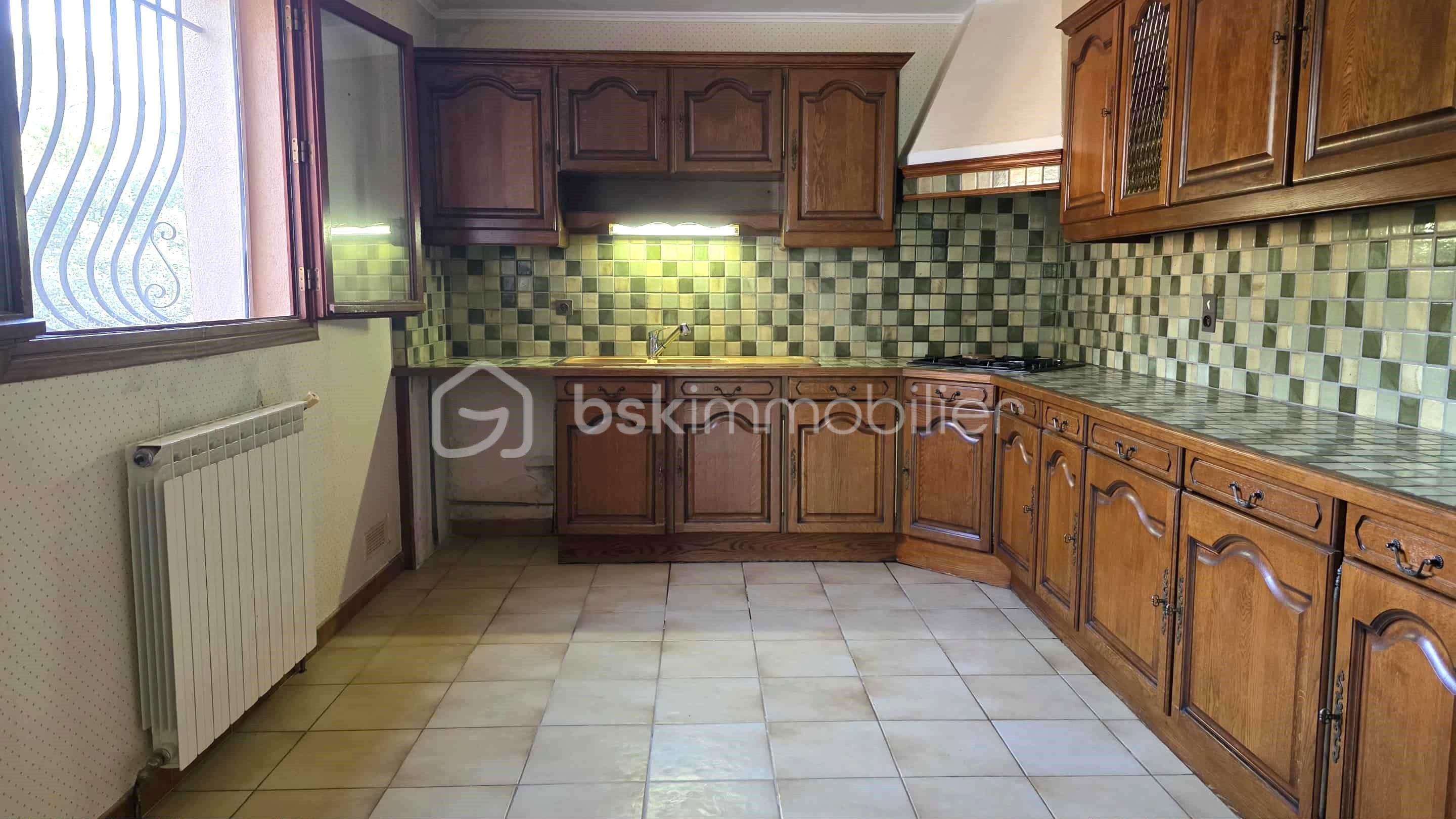 Maison traditionnelle de 176 m² - 33f25d83-68fb-47e1-8aef-aa8d0adcb1ba.jpg