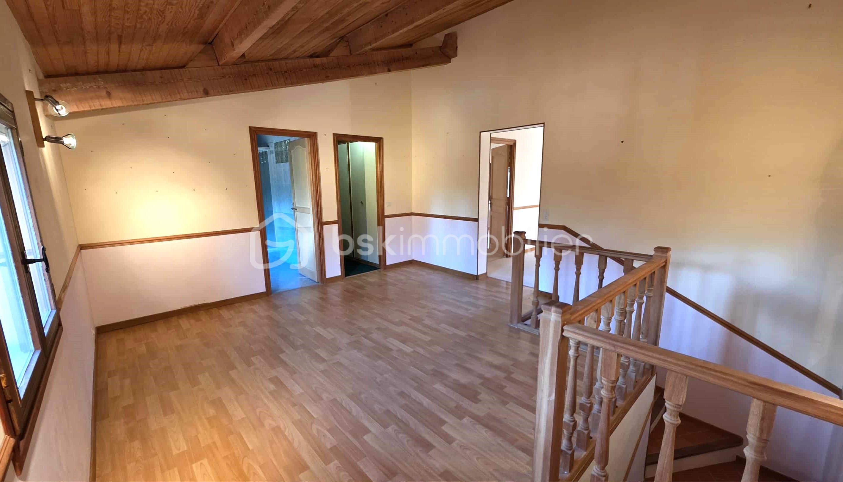 Maison traditionnelle de 176 m² - 562d3342-c186-49c5-8dc4-38bbbb490364 (1).jpg