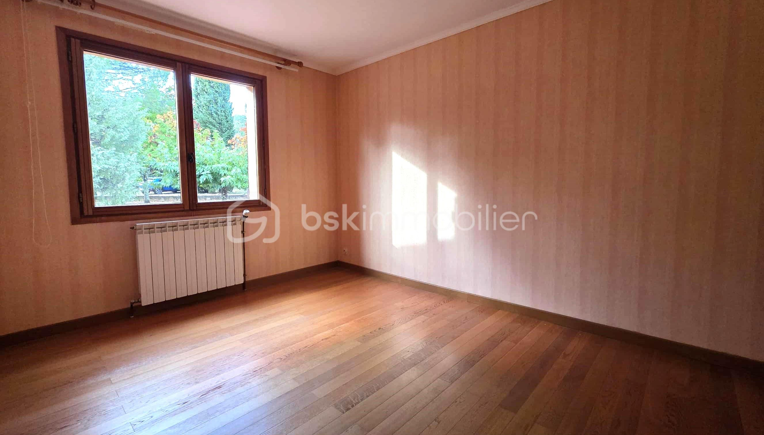 Maison traditionnelle de 176 m² - 44cf6213-dfad-4cf3-bd7d-99d3047f8c28.jpg