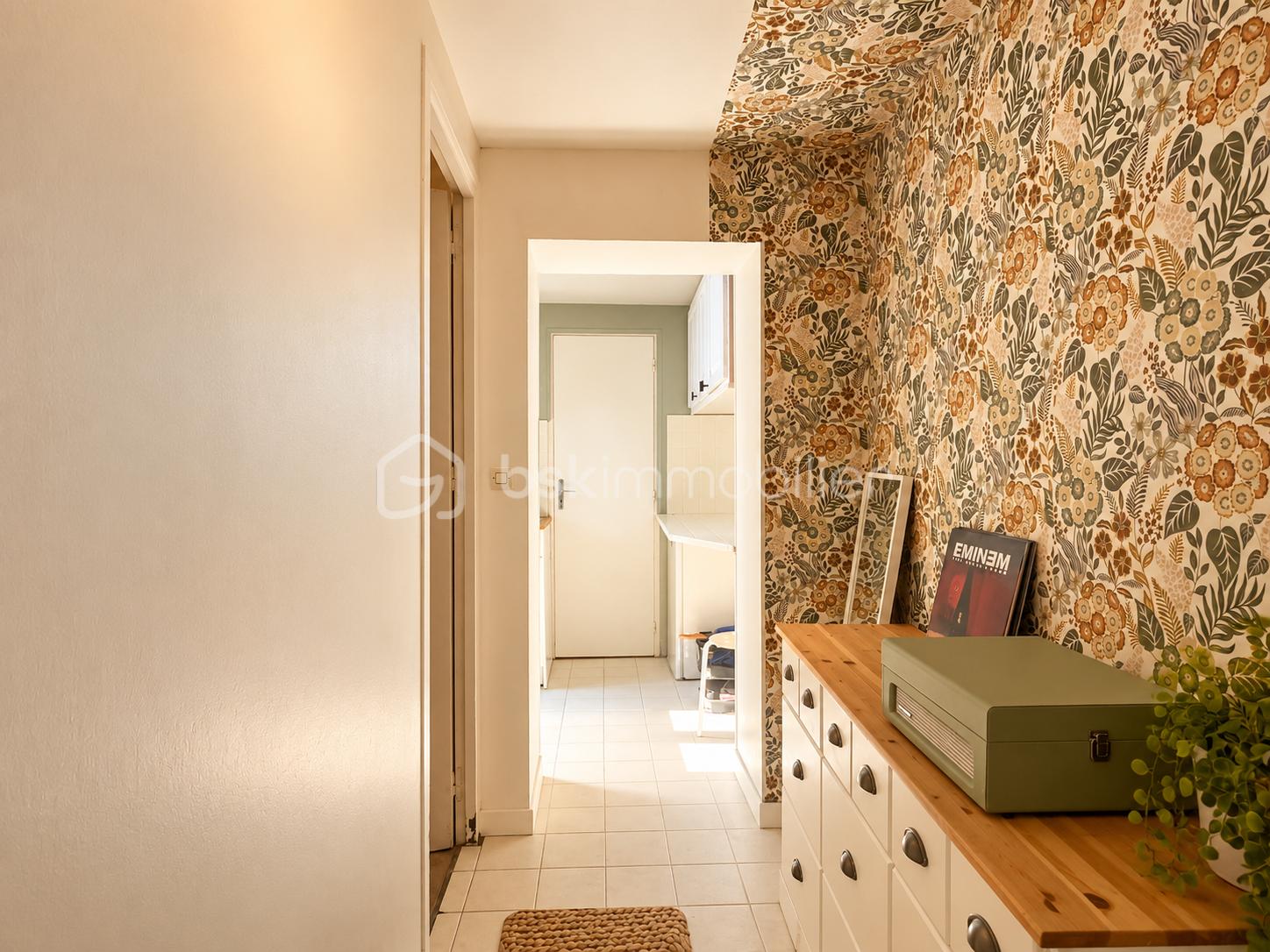 Couloir scandinave aux accents botaniques.png
