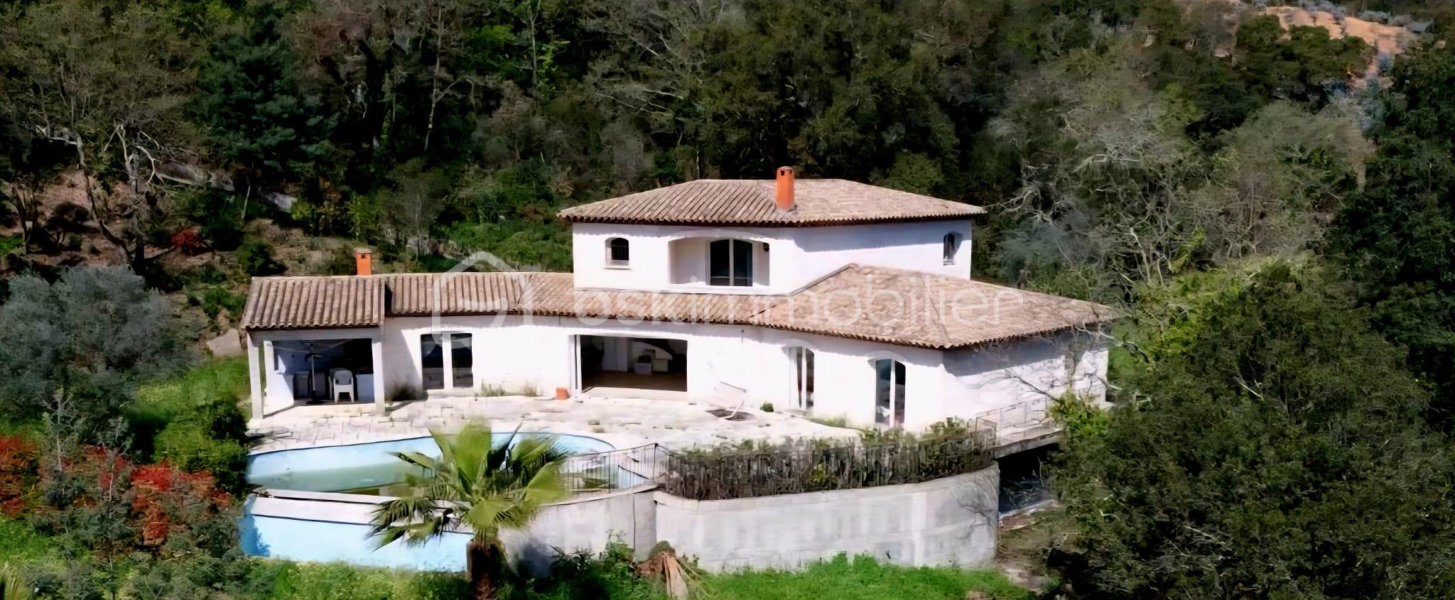 Maison traditionnelle de 225 m² - fdf08158-f6bf-47b2-95a1-763c562be796.JPG