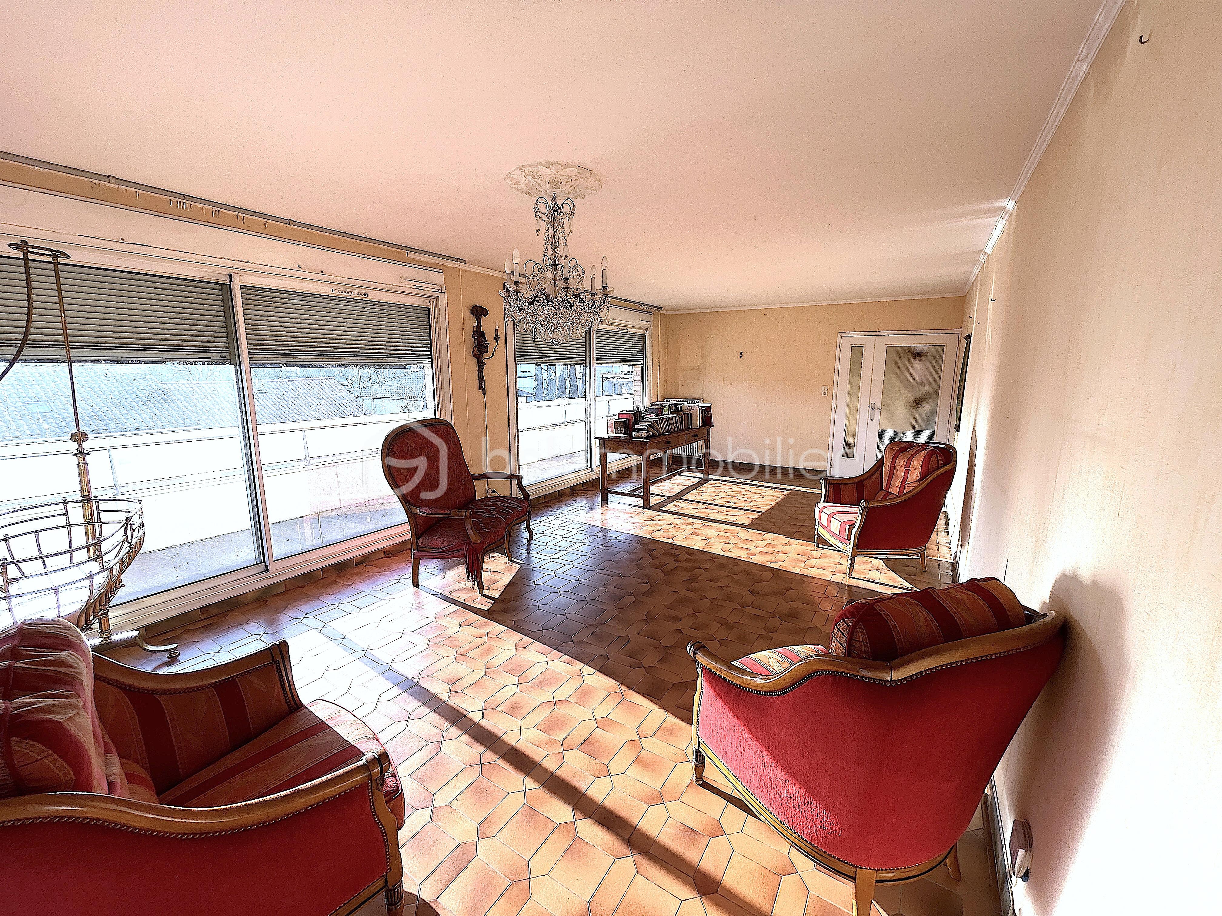 Appartement de 107 m² - Salon5.JPG