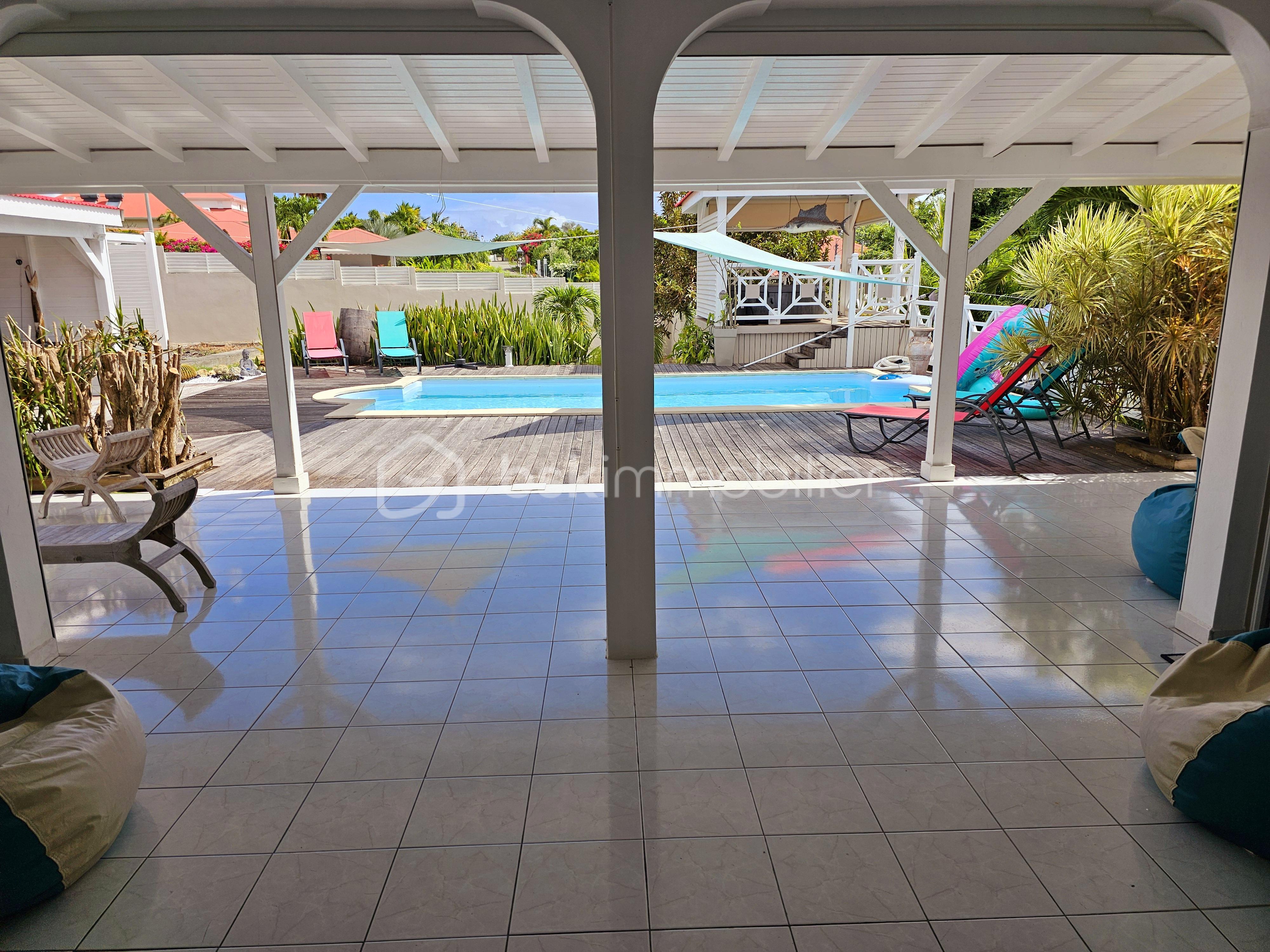 Maison de 211 m² - 20250122_113105.jpg