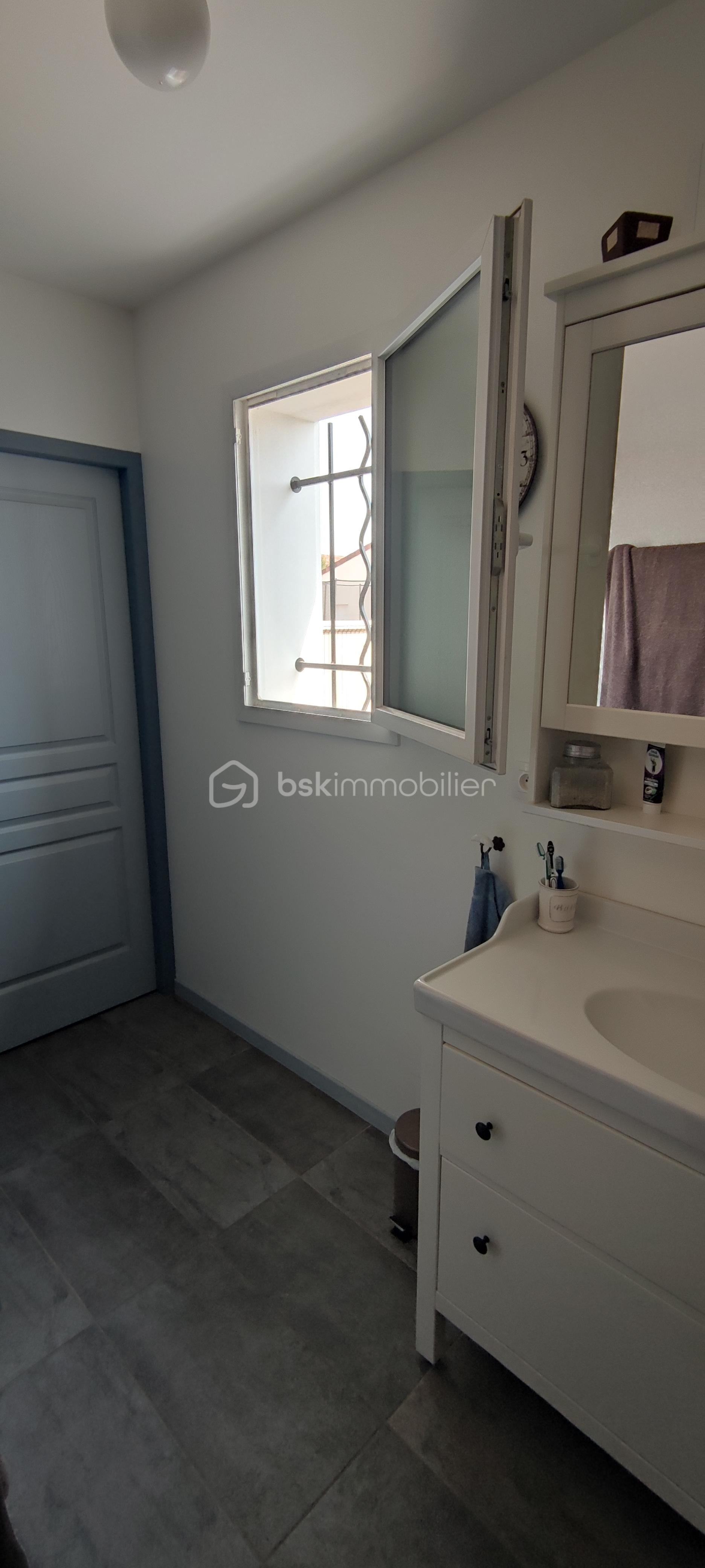 Maison de 90 m² - 1756743992028.jpg